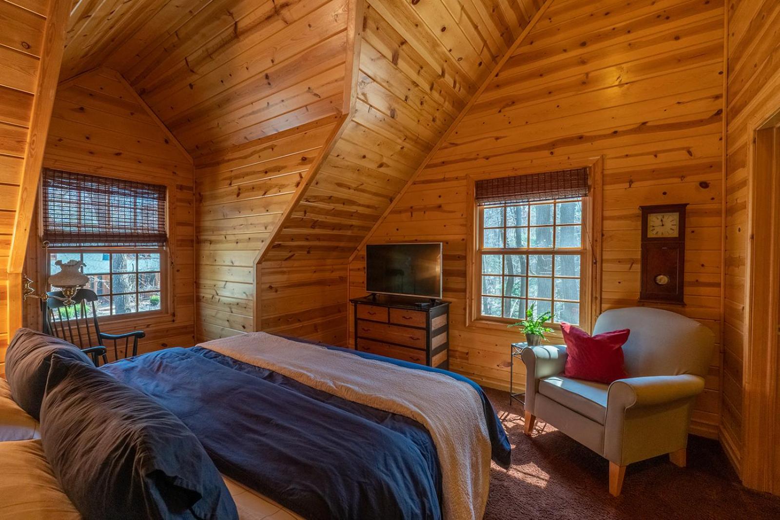 Cedarwood Lodge