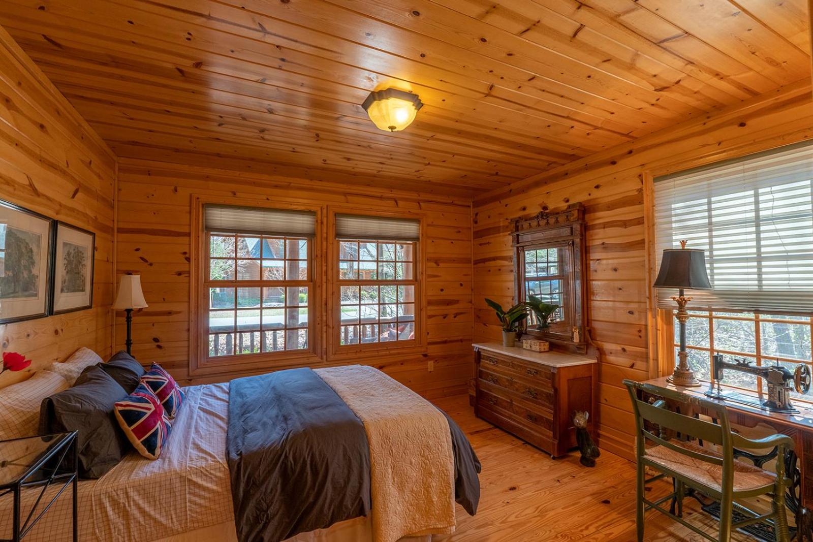 Cedarwood Lodge