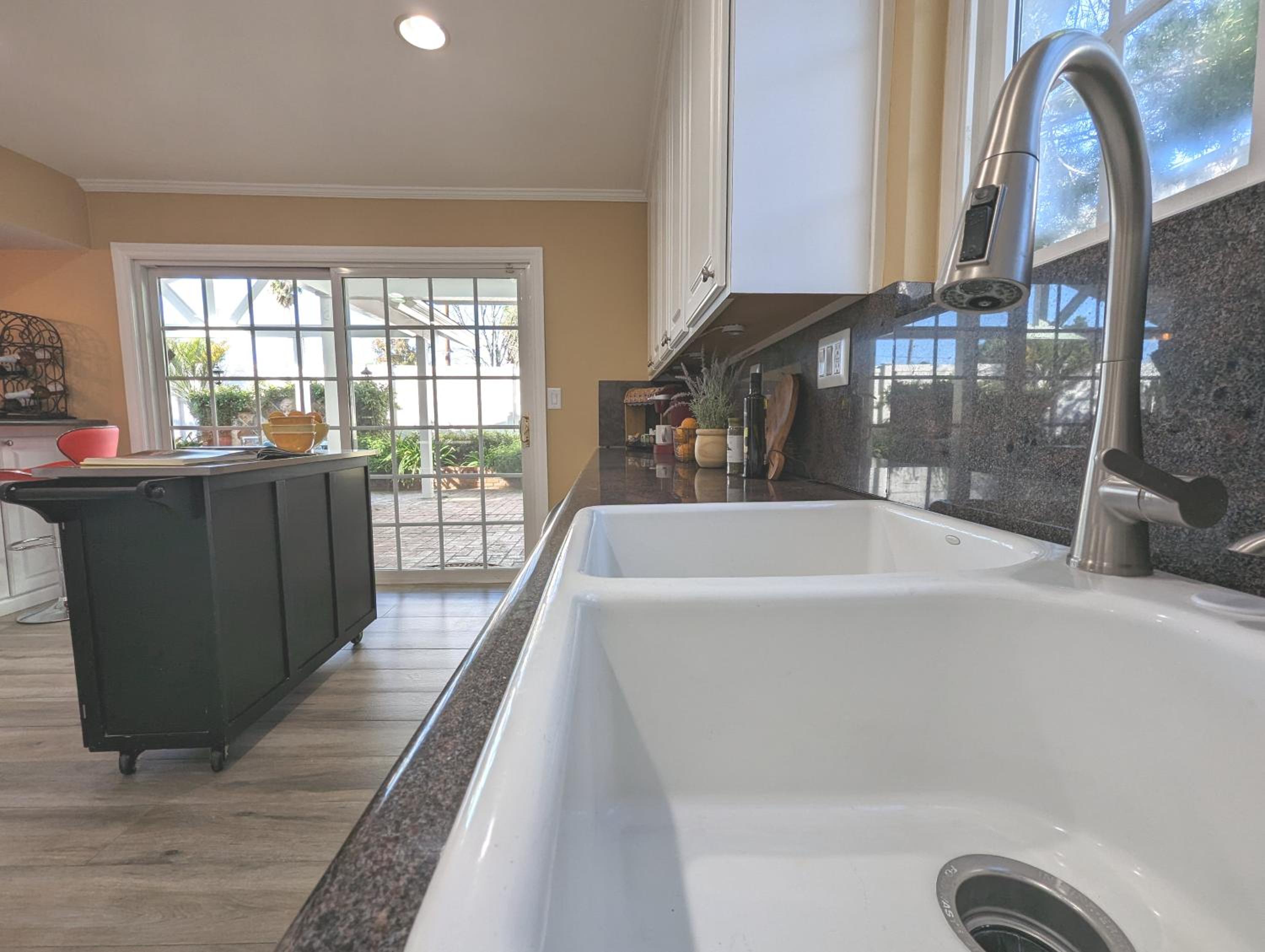 4 BR Encino Home w/ Amazing Yard, Near Everything - Property Image 28