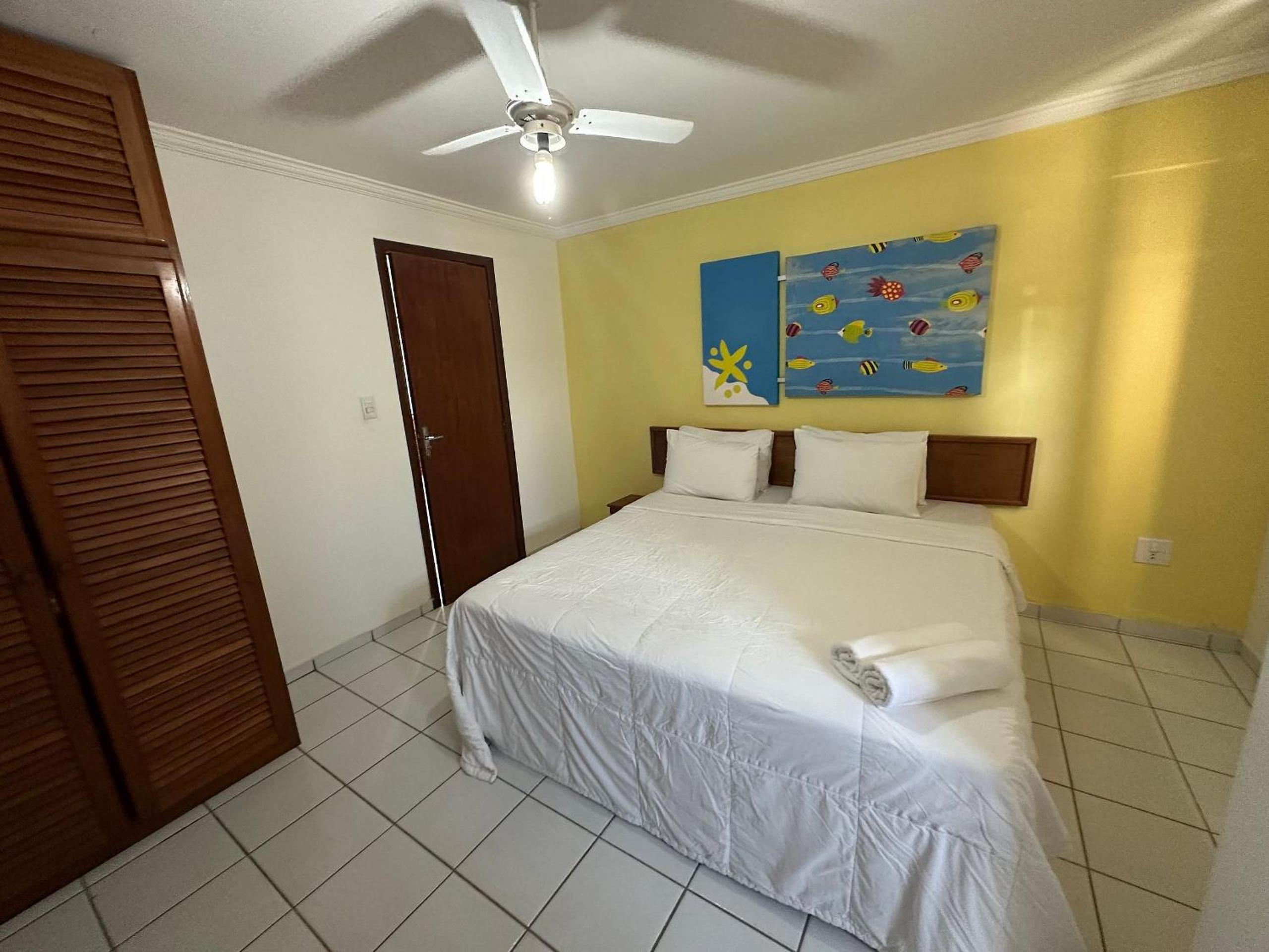 Casas com 2 ou 3 suítes no Residencial Jerusalem 2,frente mar em Coroa Vermelha (BA), condomíonio com piscina, sauna e portaria 24hrs atravessou a rua está
