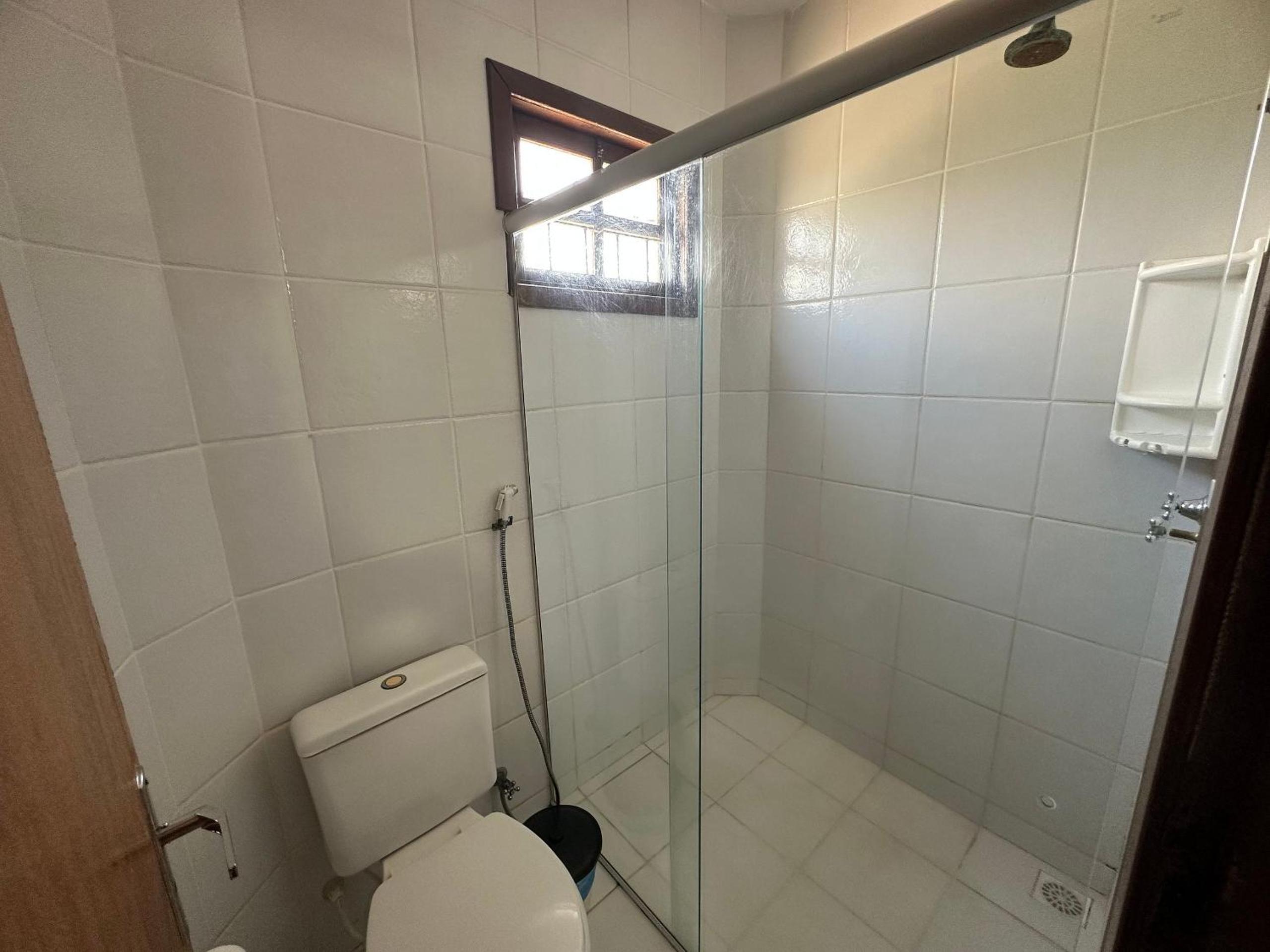 Casas com 2 ou 3 suítes no Residencial Jerusalem 2,frente mar em Coroa Vermelha (BA), condomíonio com piscina, sauna e portaria 24hrs atravessou a rua está