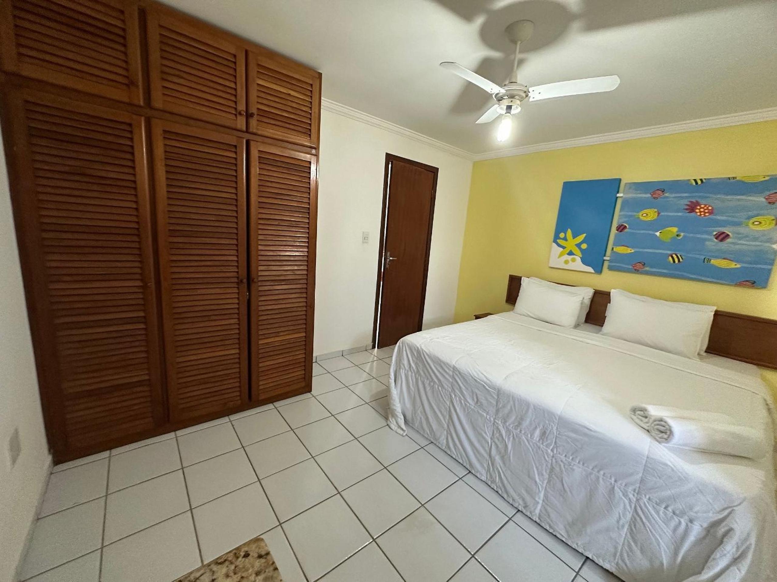 Casas com 2 ou 3 suítes no Residencial Jerusalem 2,frente mar em Coroa Vermelha (BA), condomíonio com piscina, sauna e portaria 24hrs atravessou a rua está