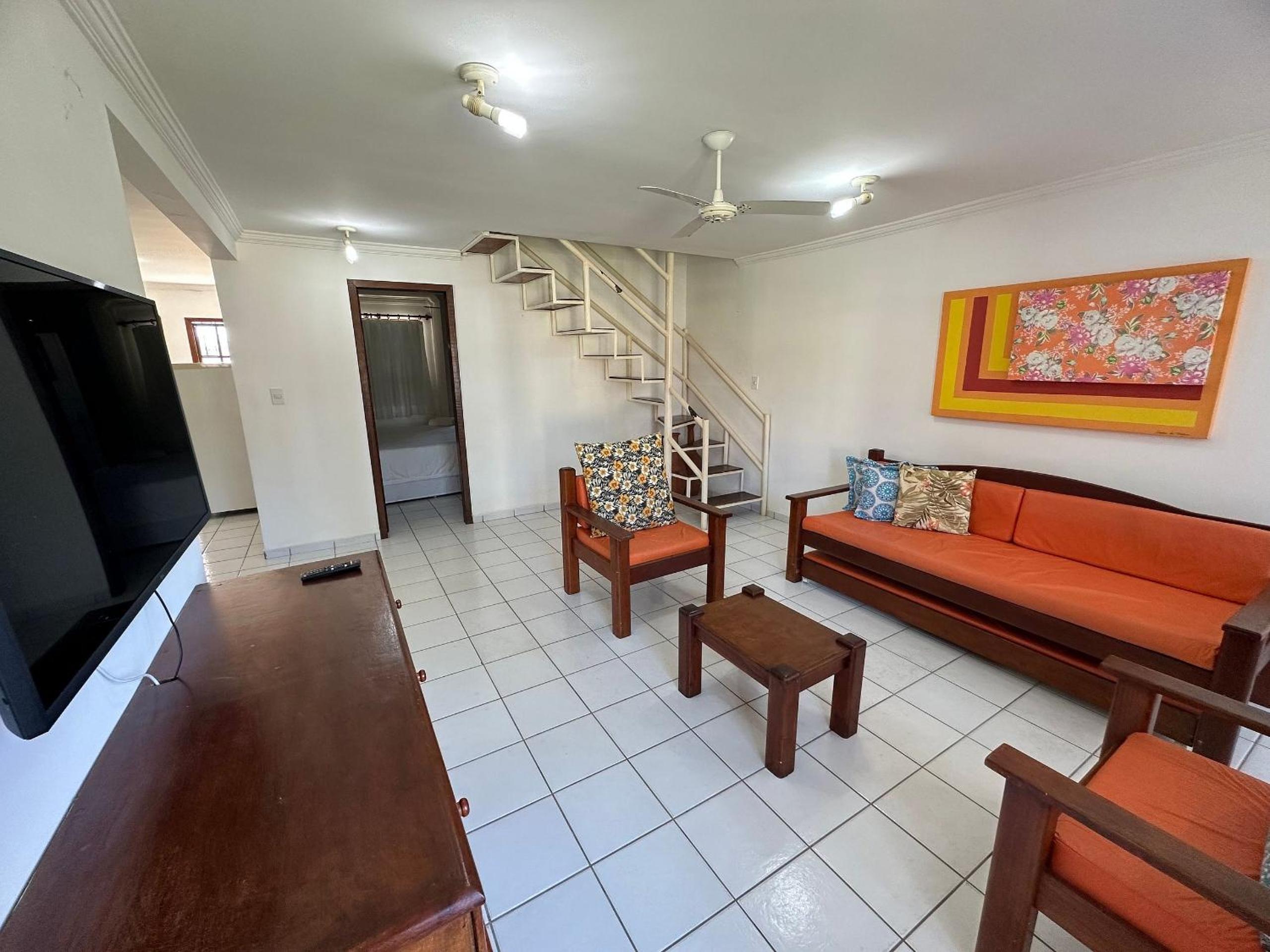 Casas com 2 ou 3 suítes no Residencial Jerusalem 2,frente mar em Coroa Vermelha (BA), condomíonio com piscina, sauna e portaria 24hrs atravessou a rua está