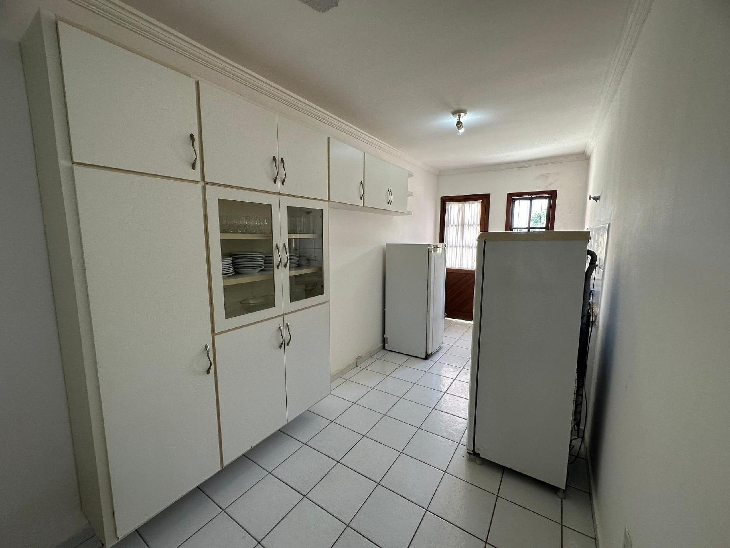 Casas com 2 ou 3 suítes no Residencial Jerusalem 2,frente mar em Coroa Vermelha (BA), condomíonio com piscina, sauna e portaria 24hrs atravessou a rua está