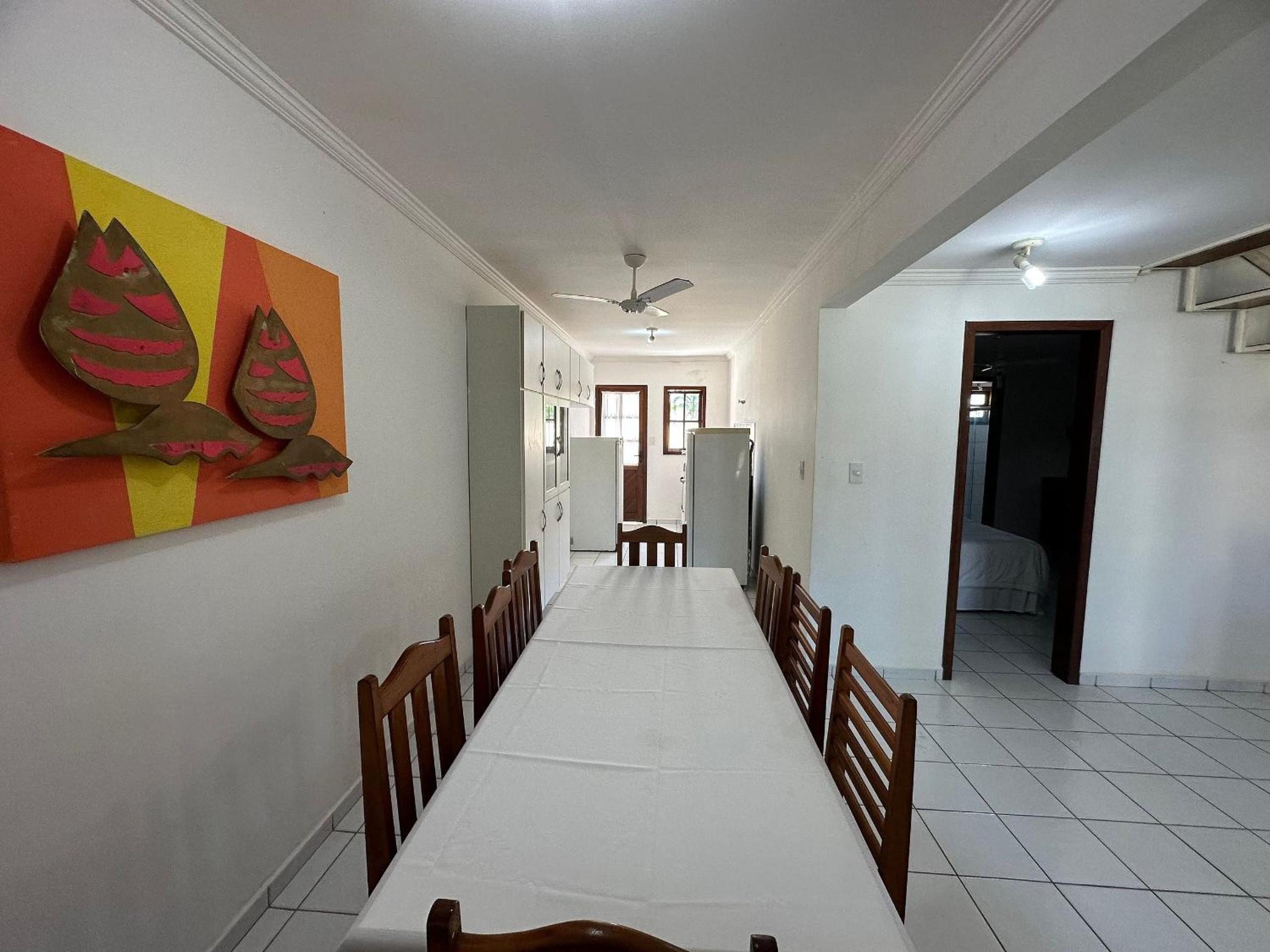 Casas com 2 ou 3 suítes no Residencial Jerusalem 2,frente mar em Coroa Vermelha (BA), condomíonio com piscina, sauna e portaria 24hrs atravessou a rua está