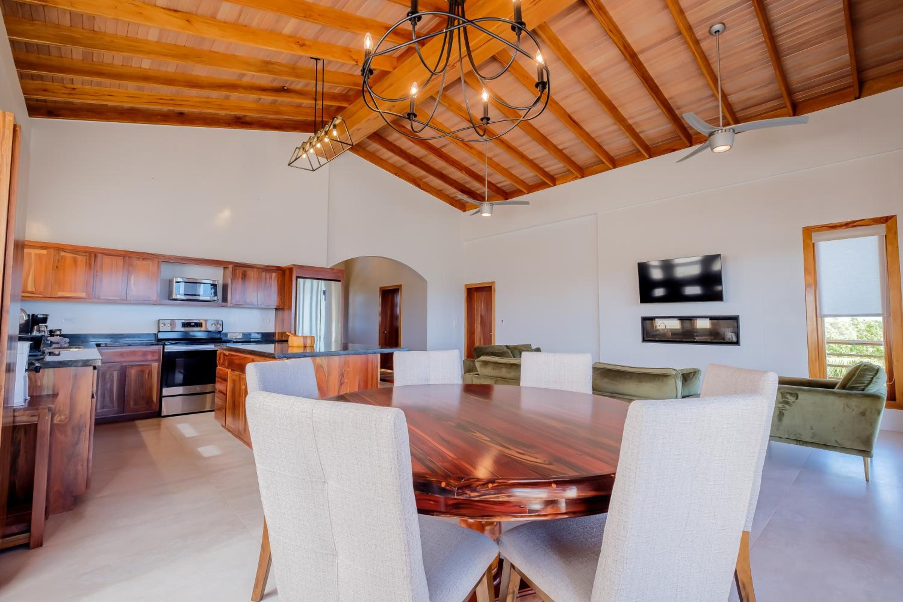 Suite 2 at Island Pearl Gold Standard Certified