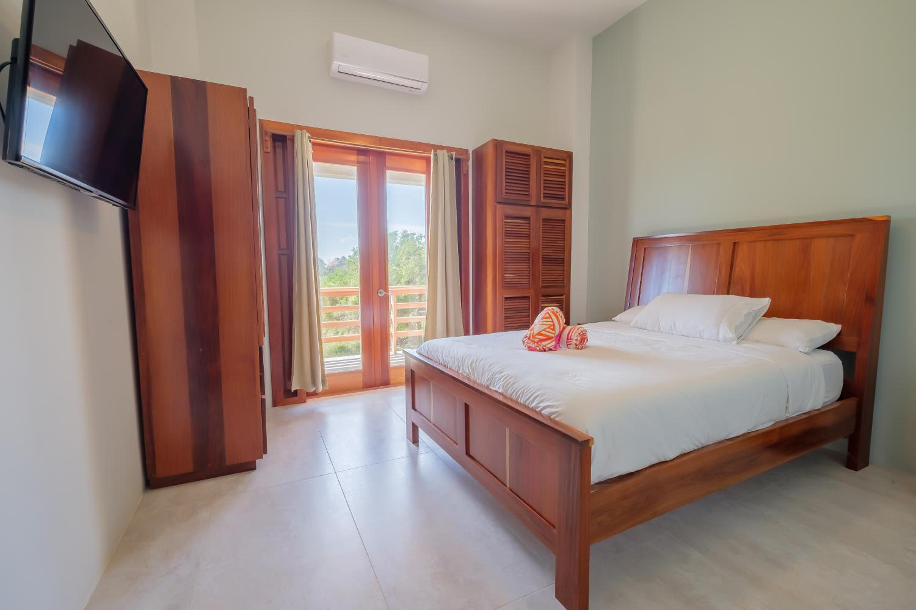 Suite 2 at Island Pearl Gold Standard Certified