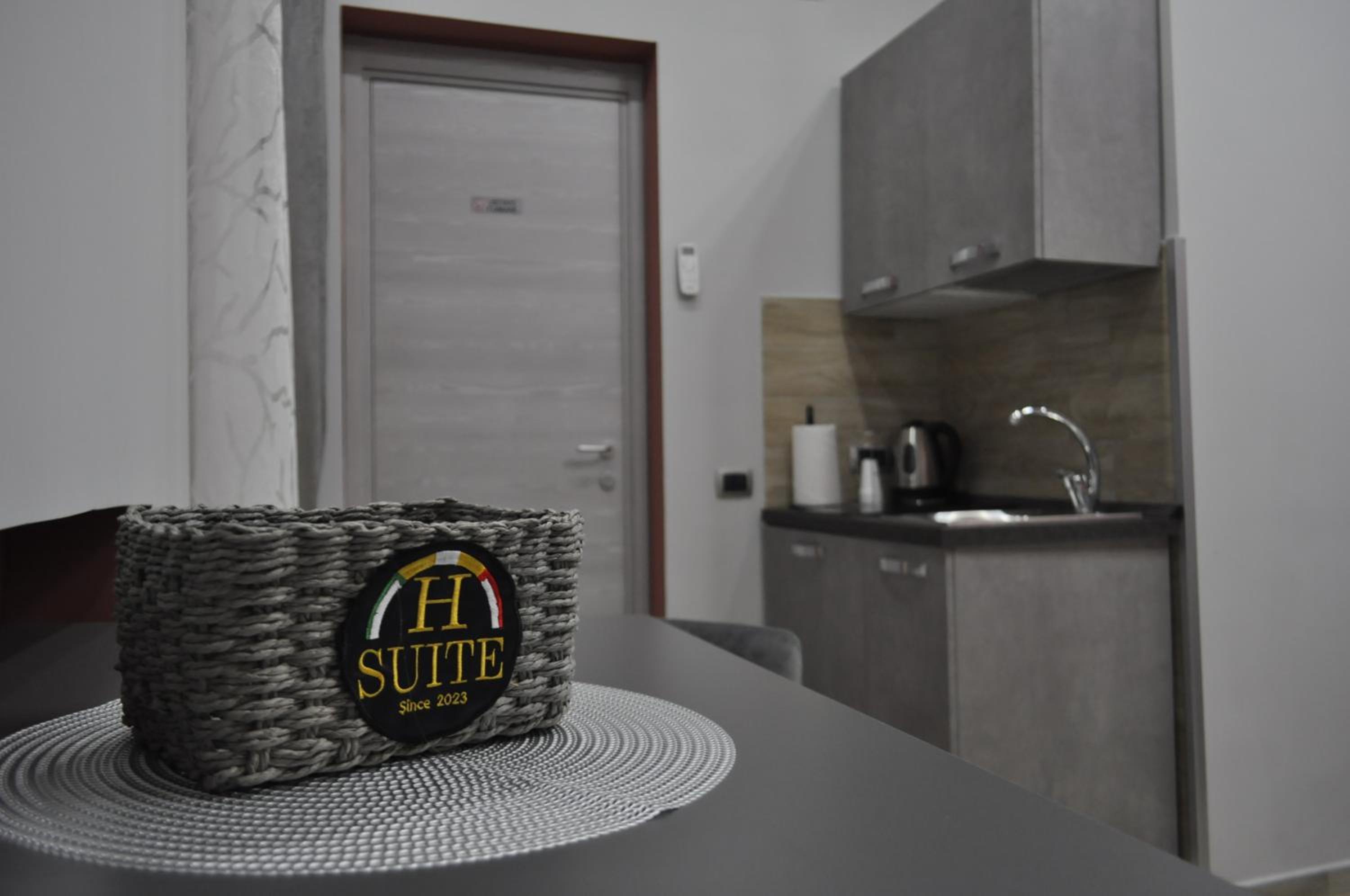 HSUITE