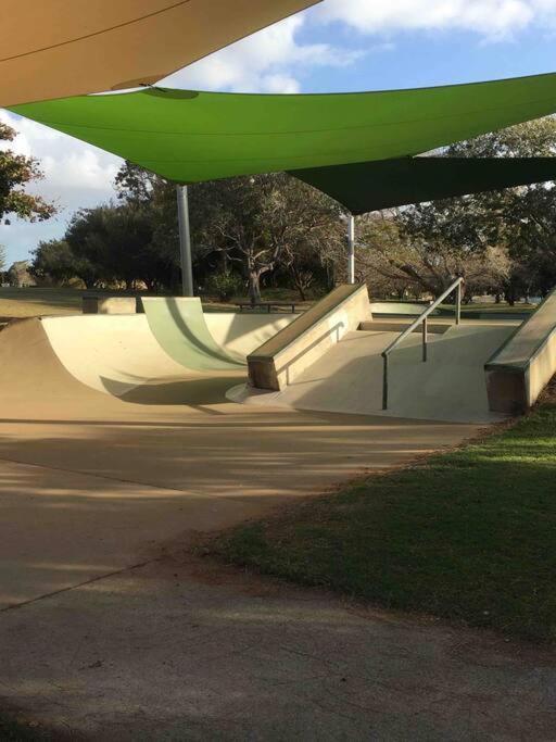 Anchors Away at Innes Park Opp Park & Beach dogs welcome inside