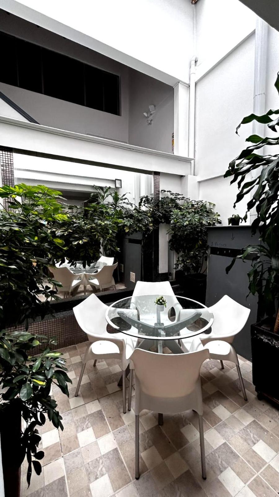 Hostal Lleras Calle 8