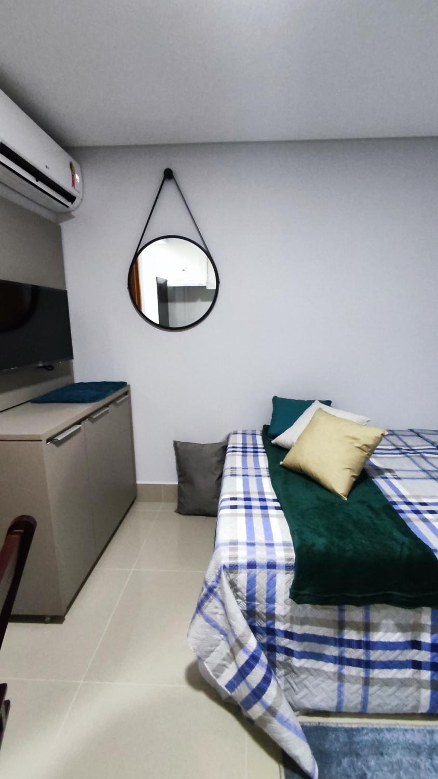 Compact house