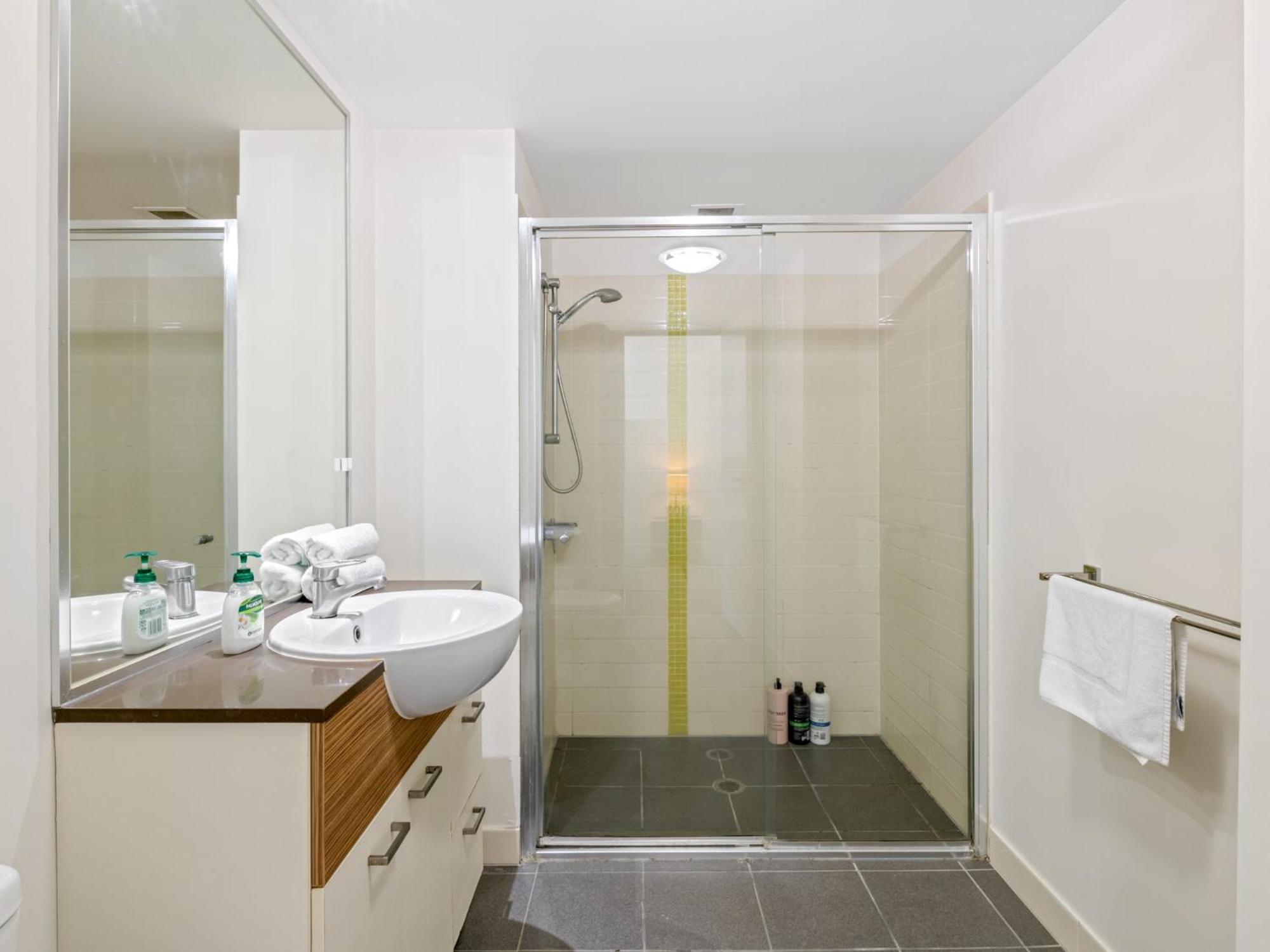 City Centre 3BR Apartment with Stunning Views
