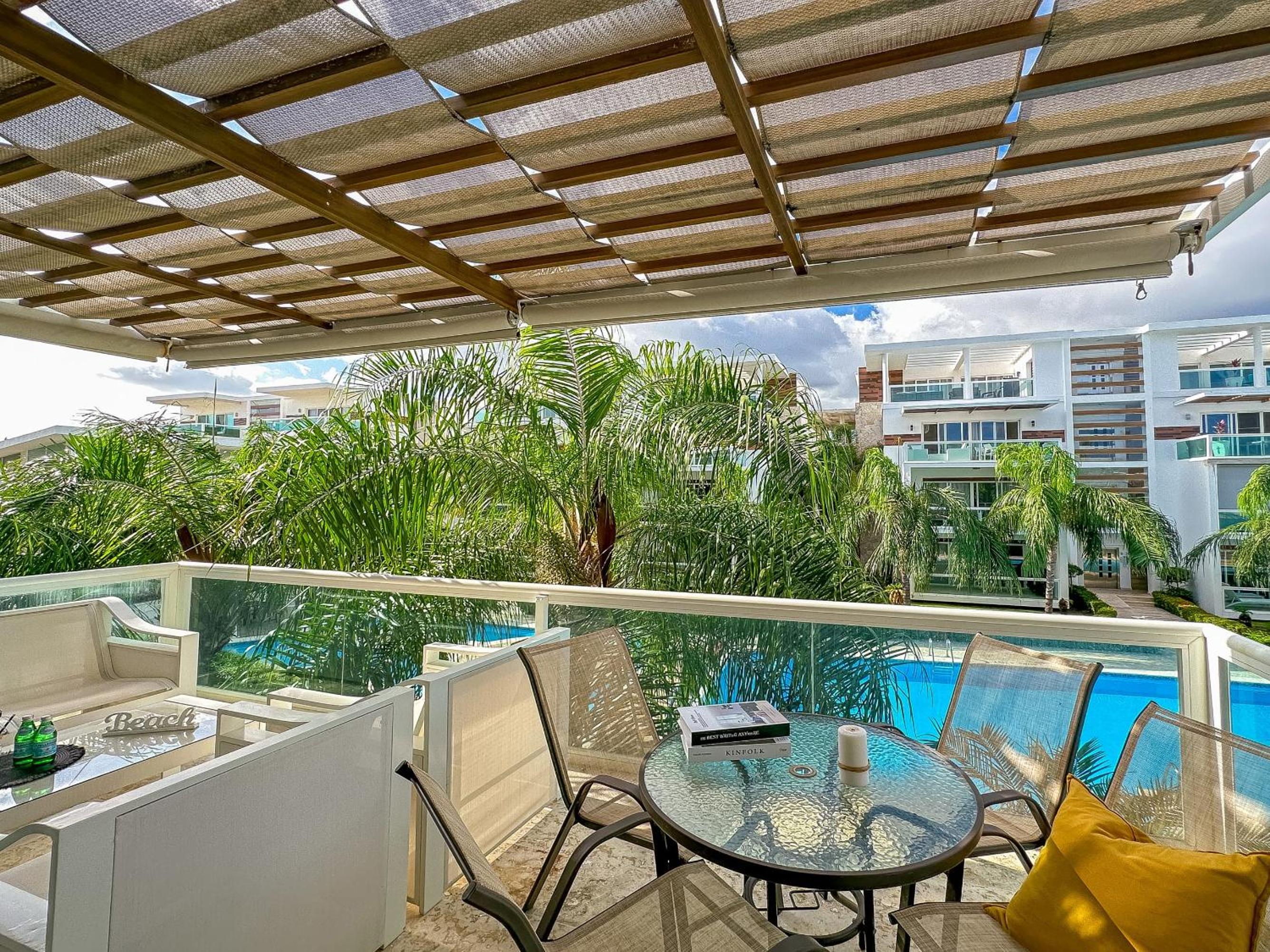 Beautiful 2 BR apartment with BBQ view 5