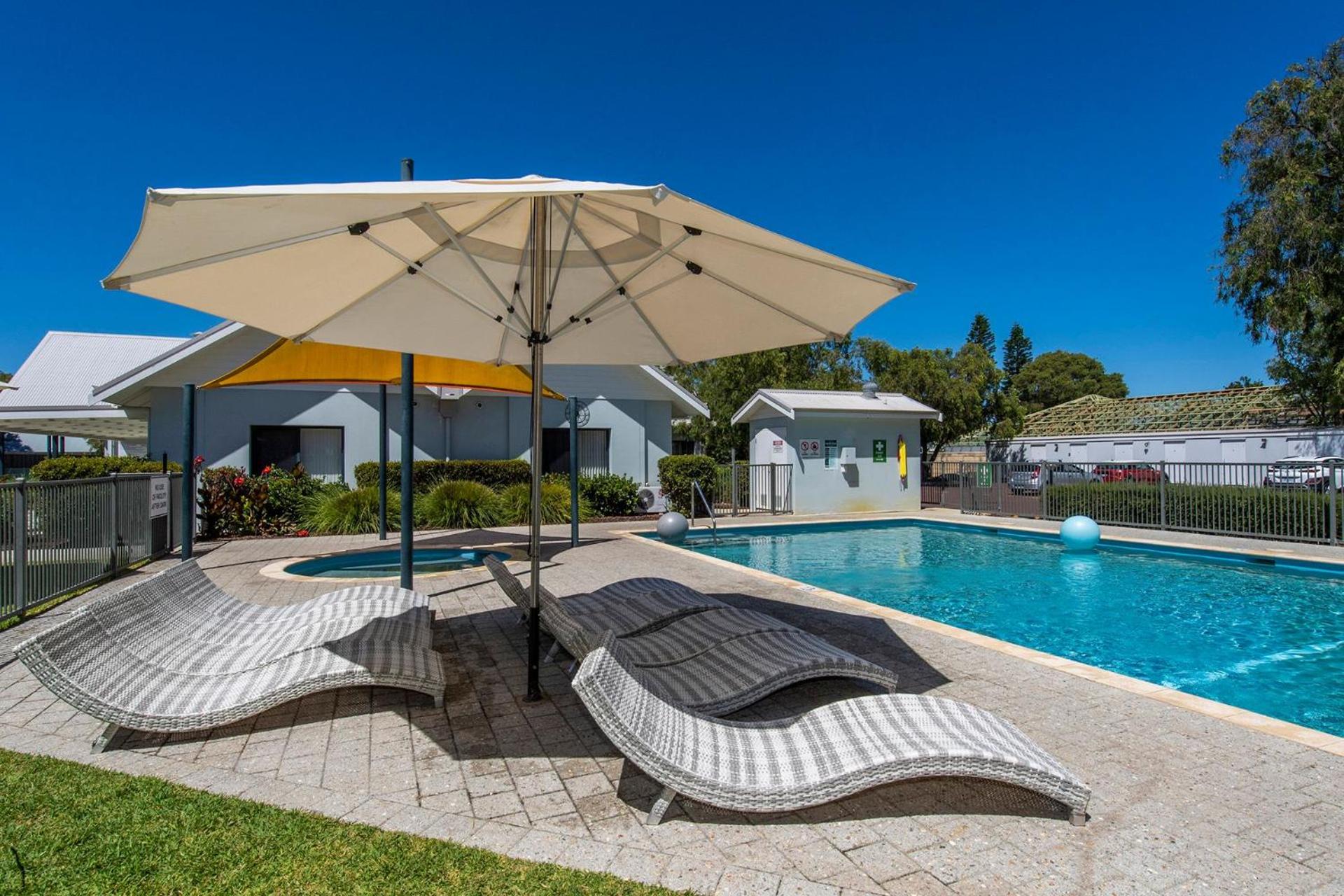 Tides at 65 Cape View Resort