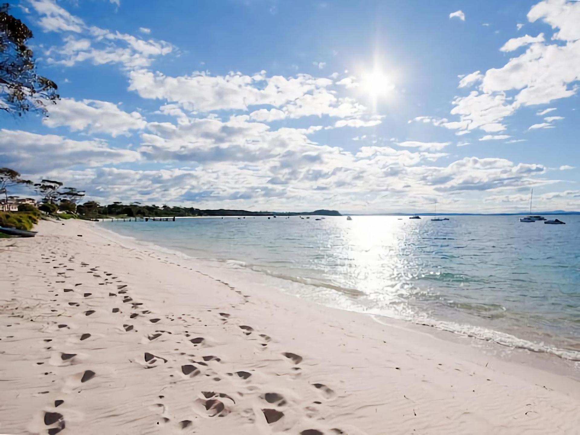 Beachside Shoal Bay Unit 6