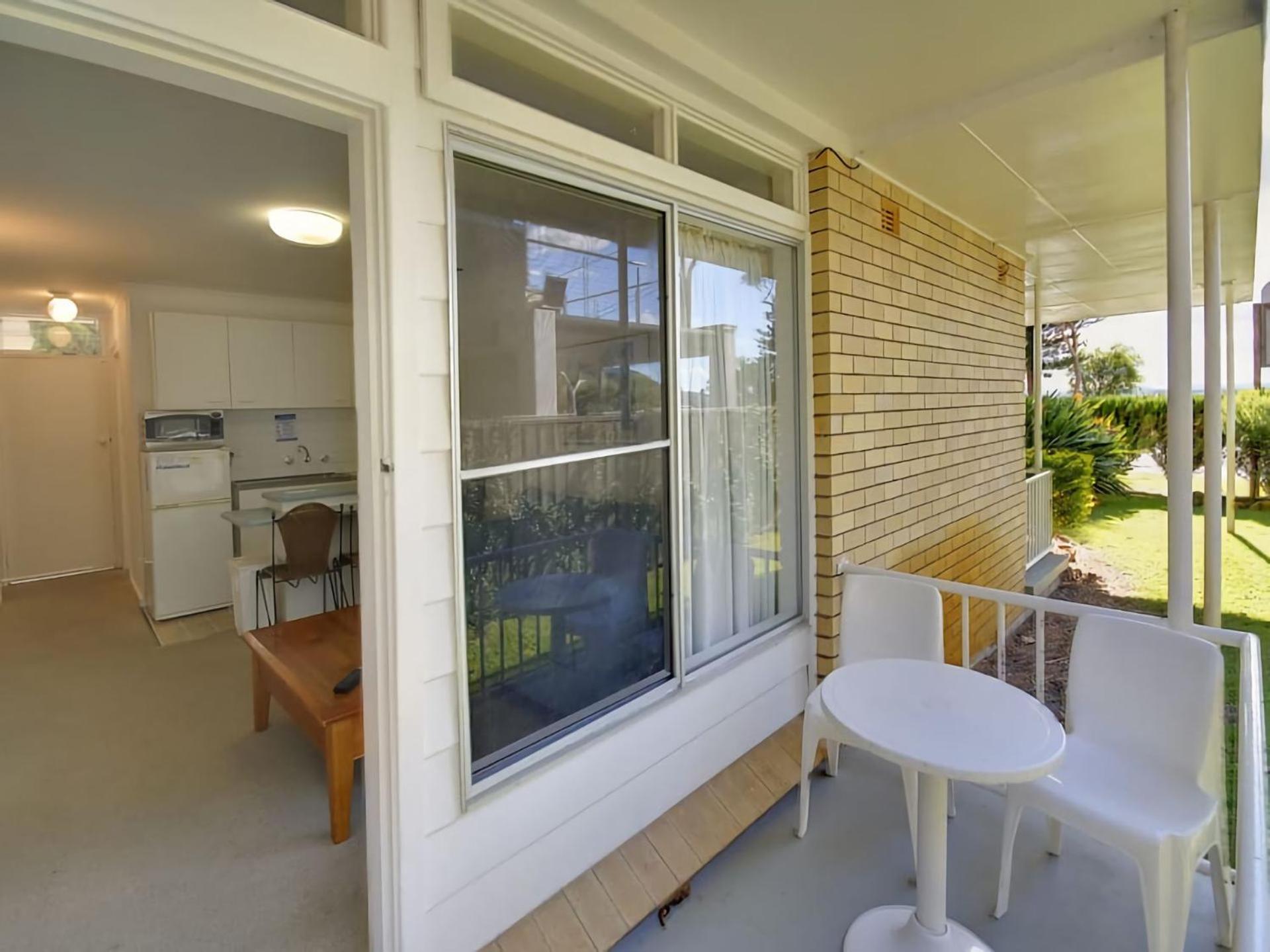 Beachside Shoal Bay Unit 4