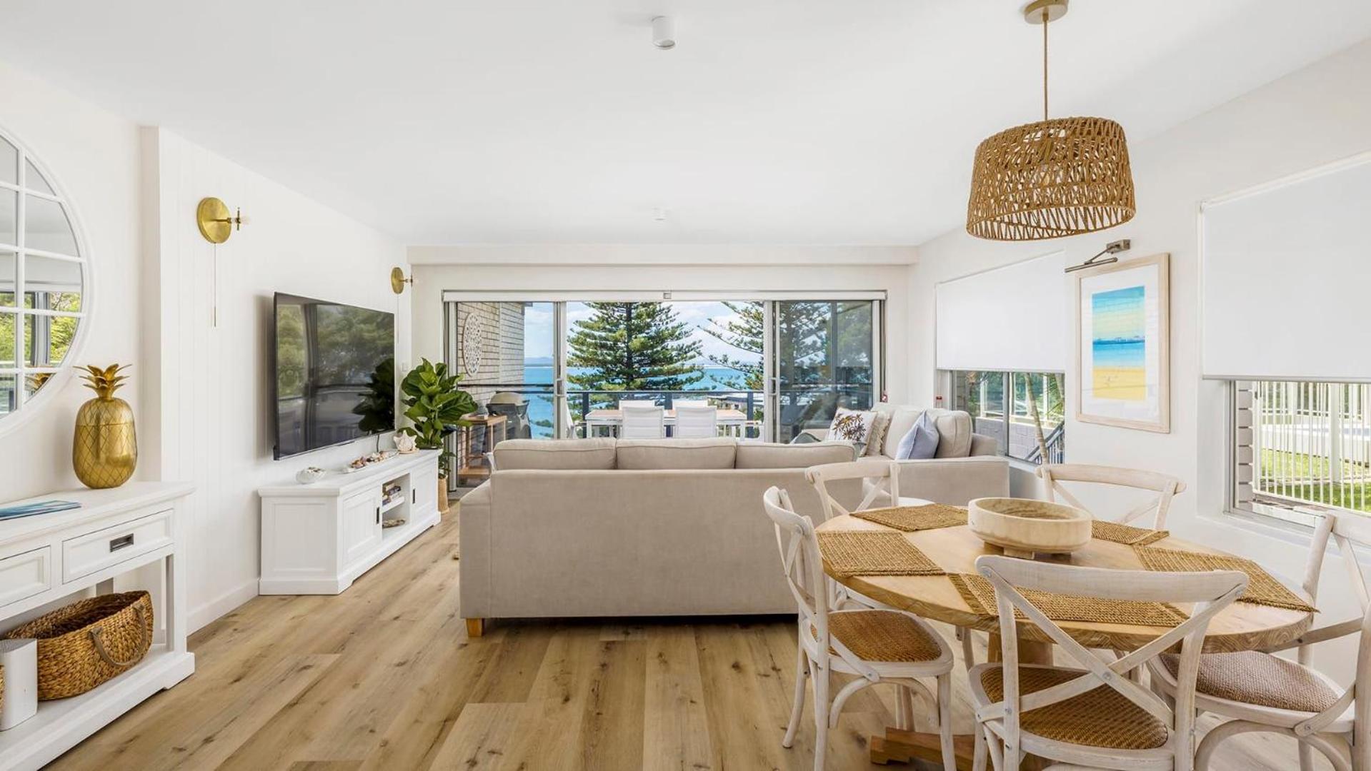 Luxury Escape Sundeck Shoal Bay