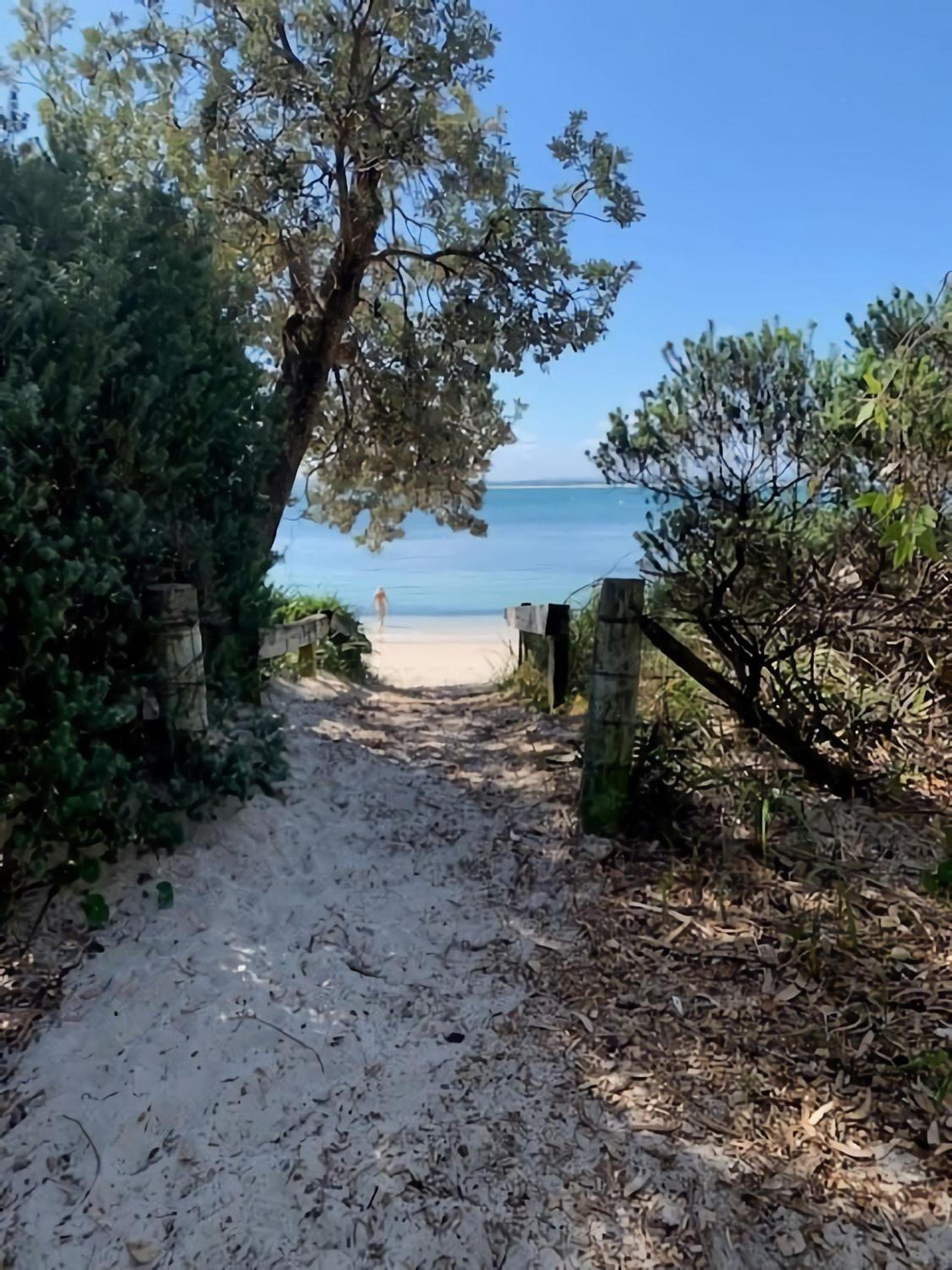 Luxury Escape Sundeck Shoal Bay