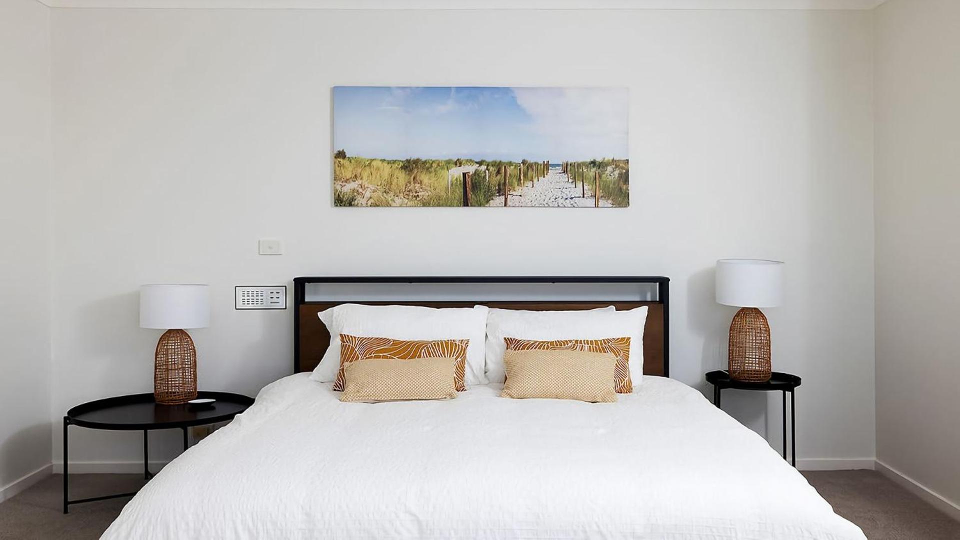 Tranquil with Harbour Views