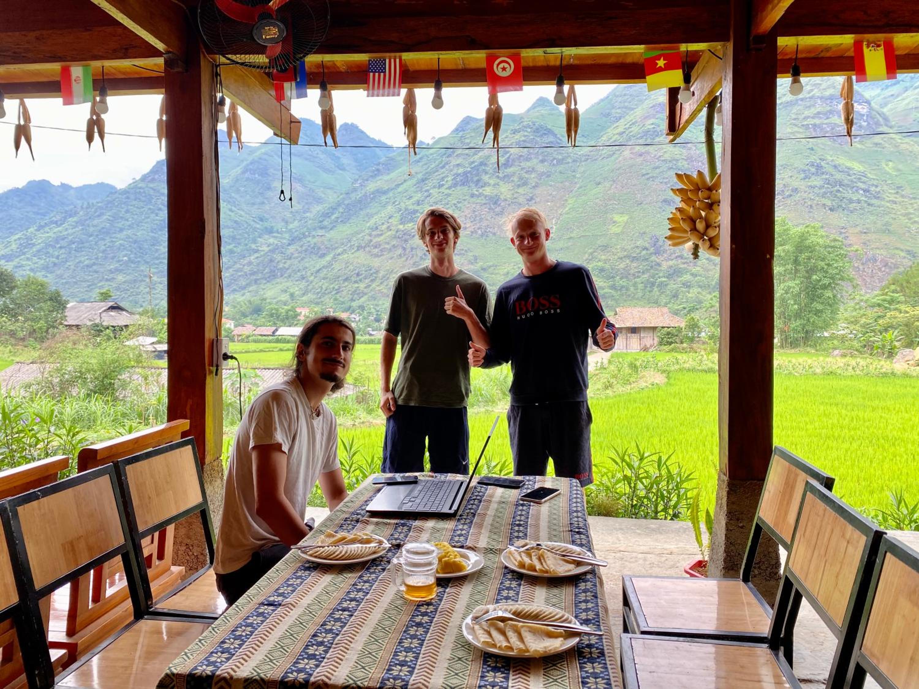 Du Gia Field View Homestay