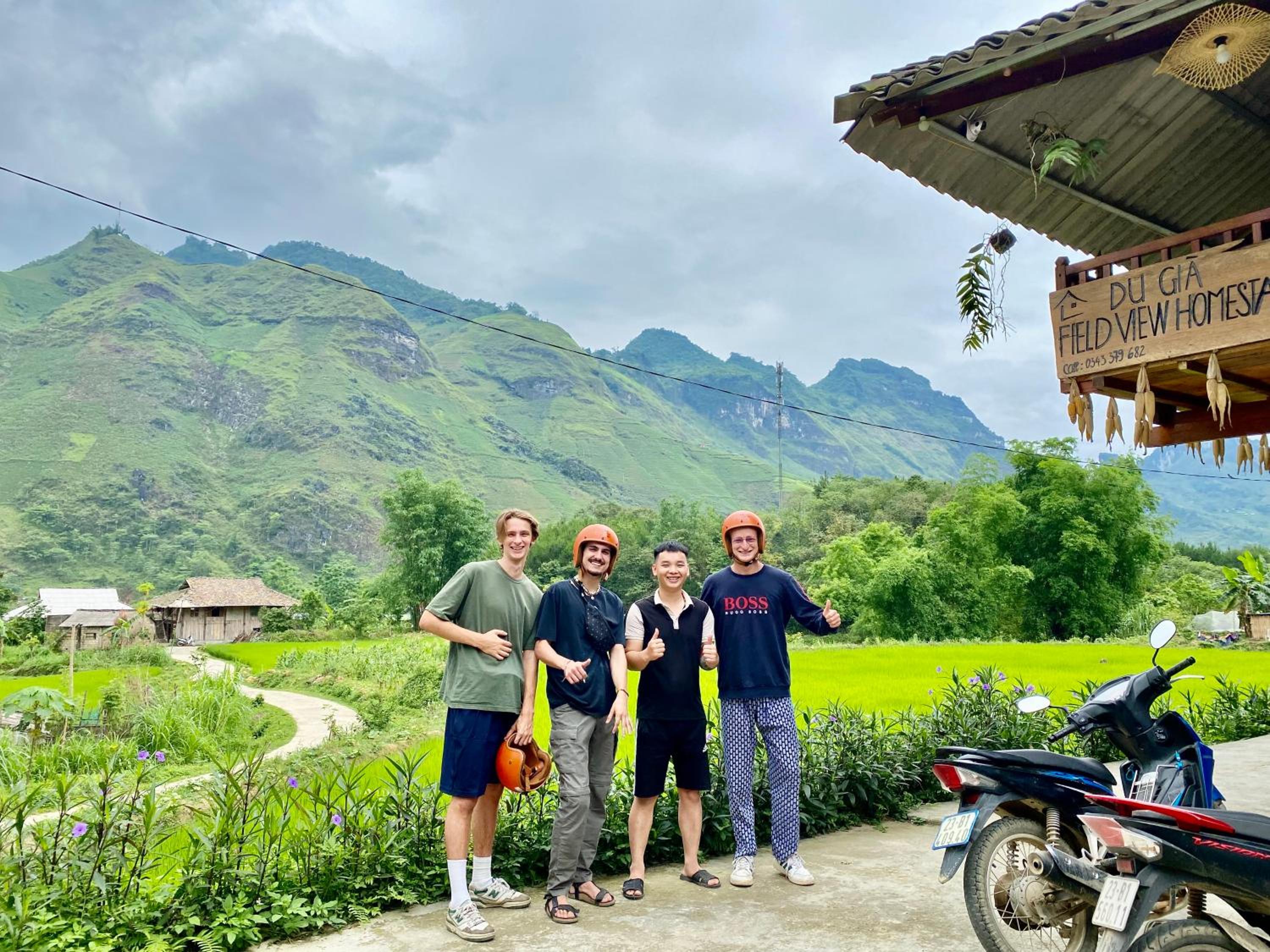 Du Gia Field View Homestay