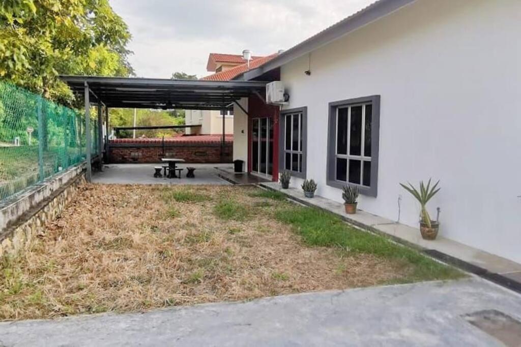 Arowana Port Dickson Homestay