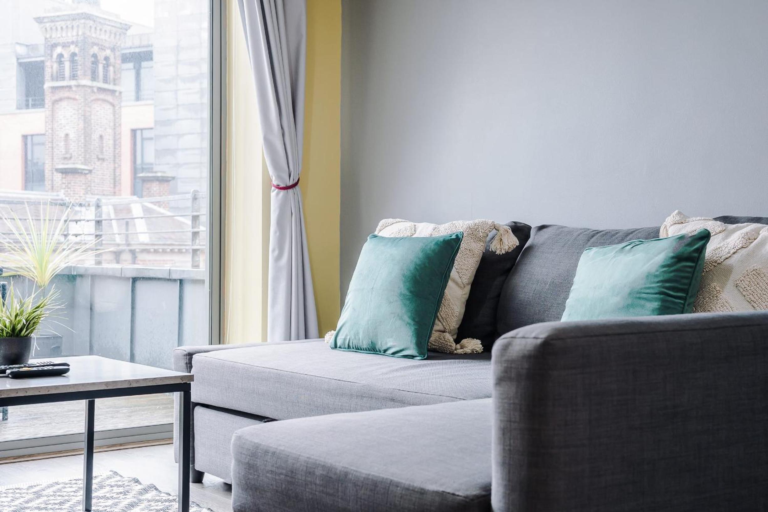 Host & Stay - Campbell Square Roof Terrace Apartment view 2