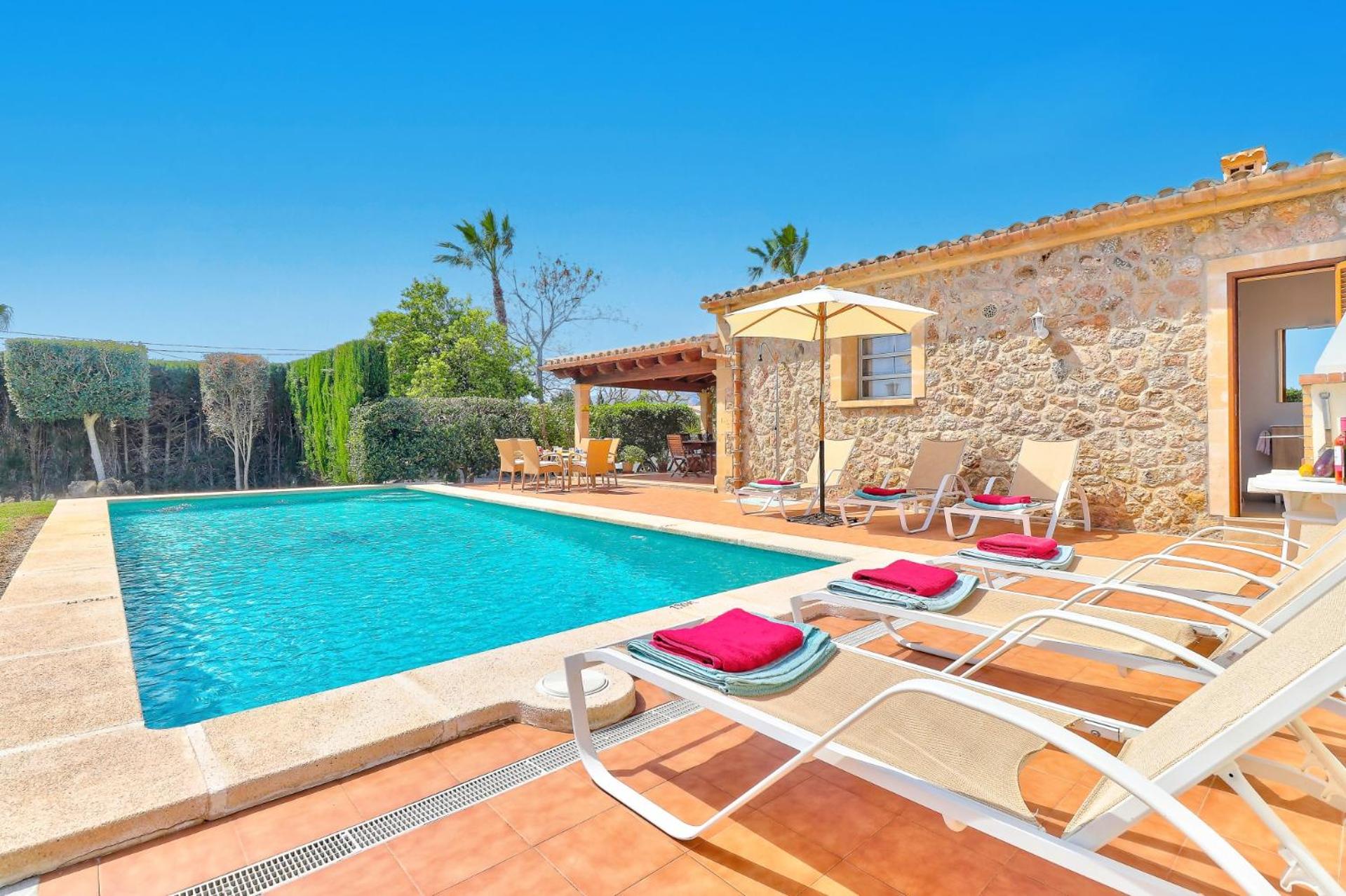 Villa Almadravet by Villa Plus