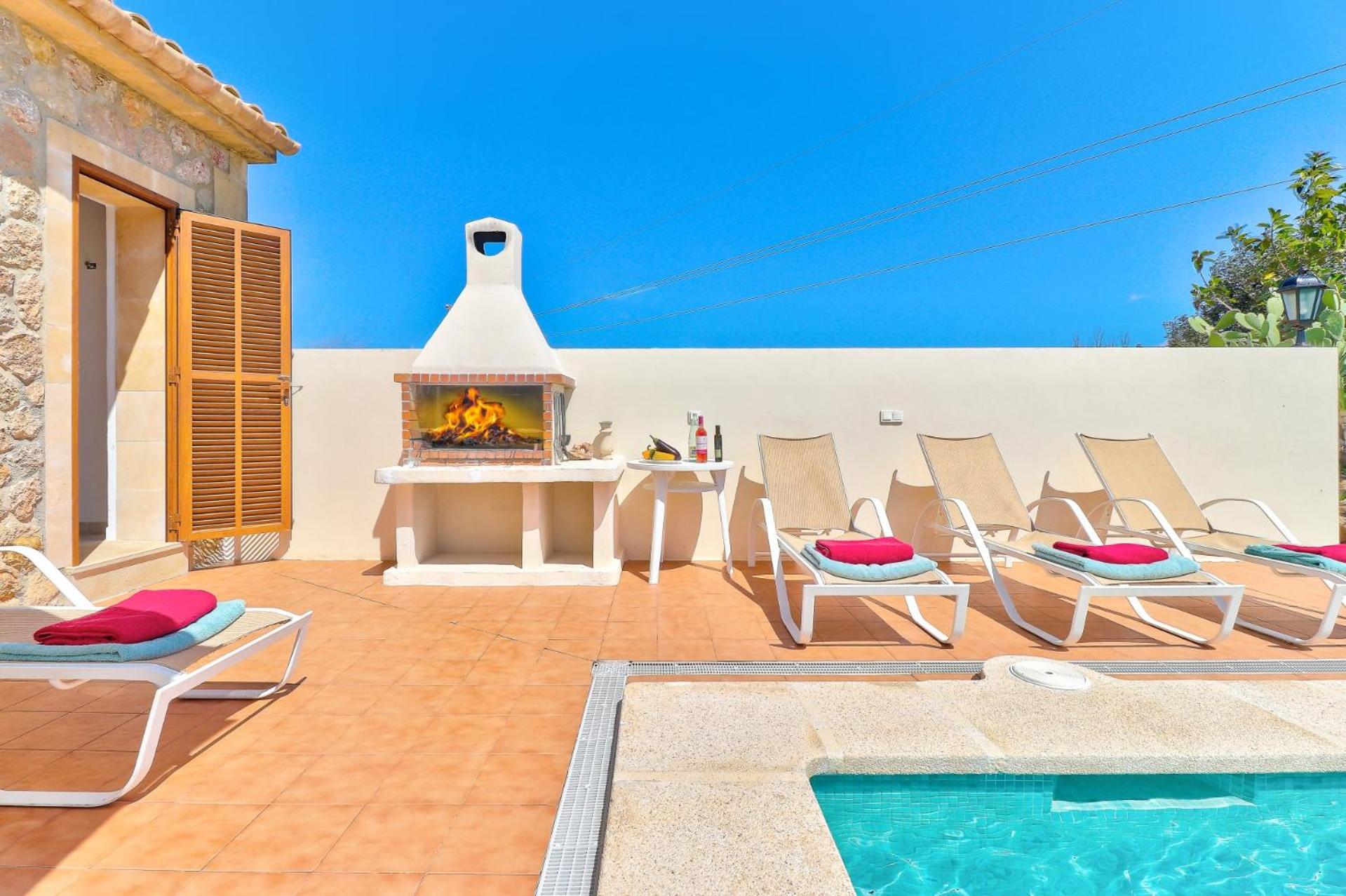 Villa Almadravet by Villa Plus