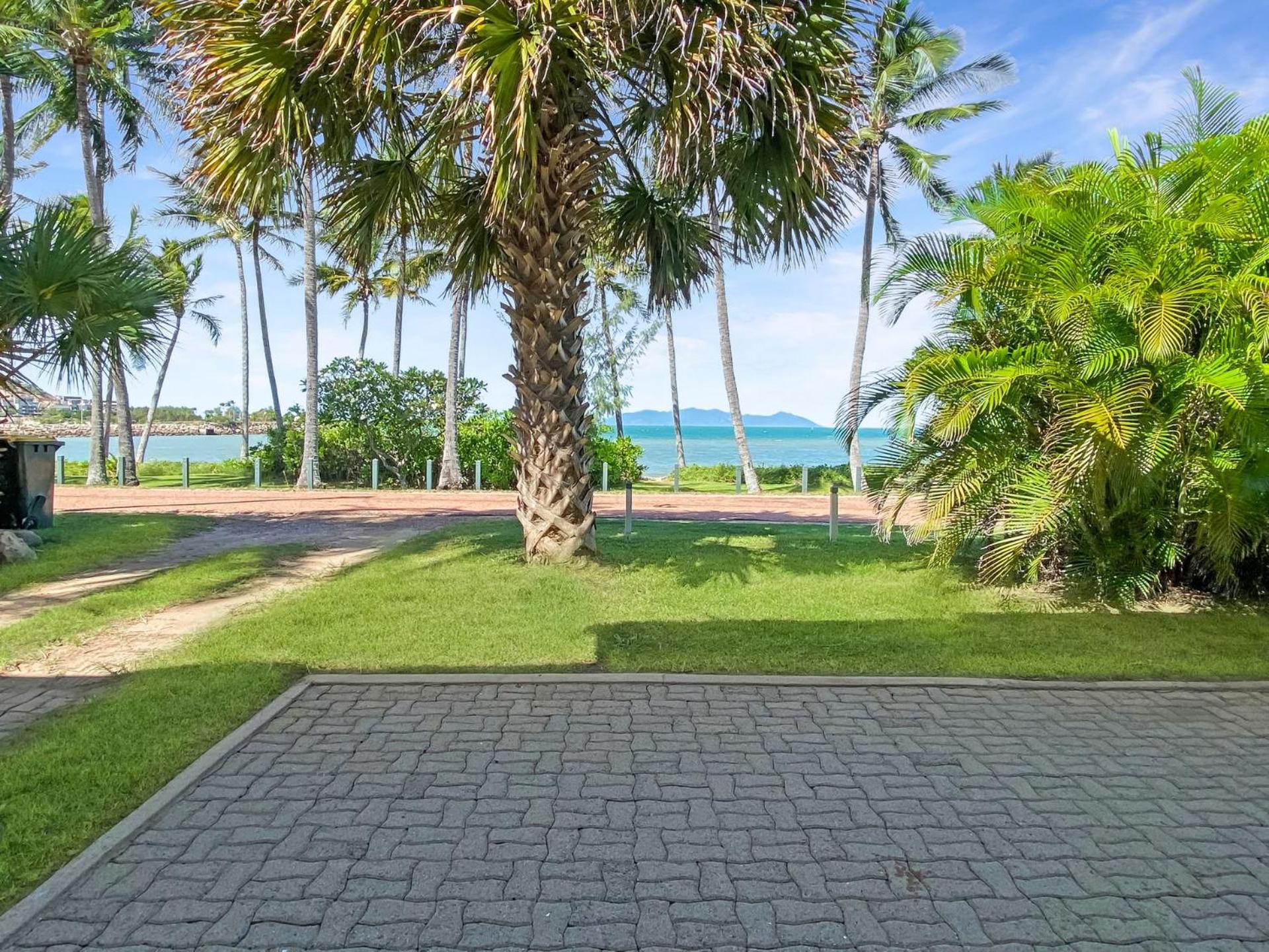 Beachside Palms Unit 4
