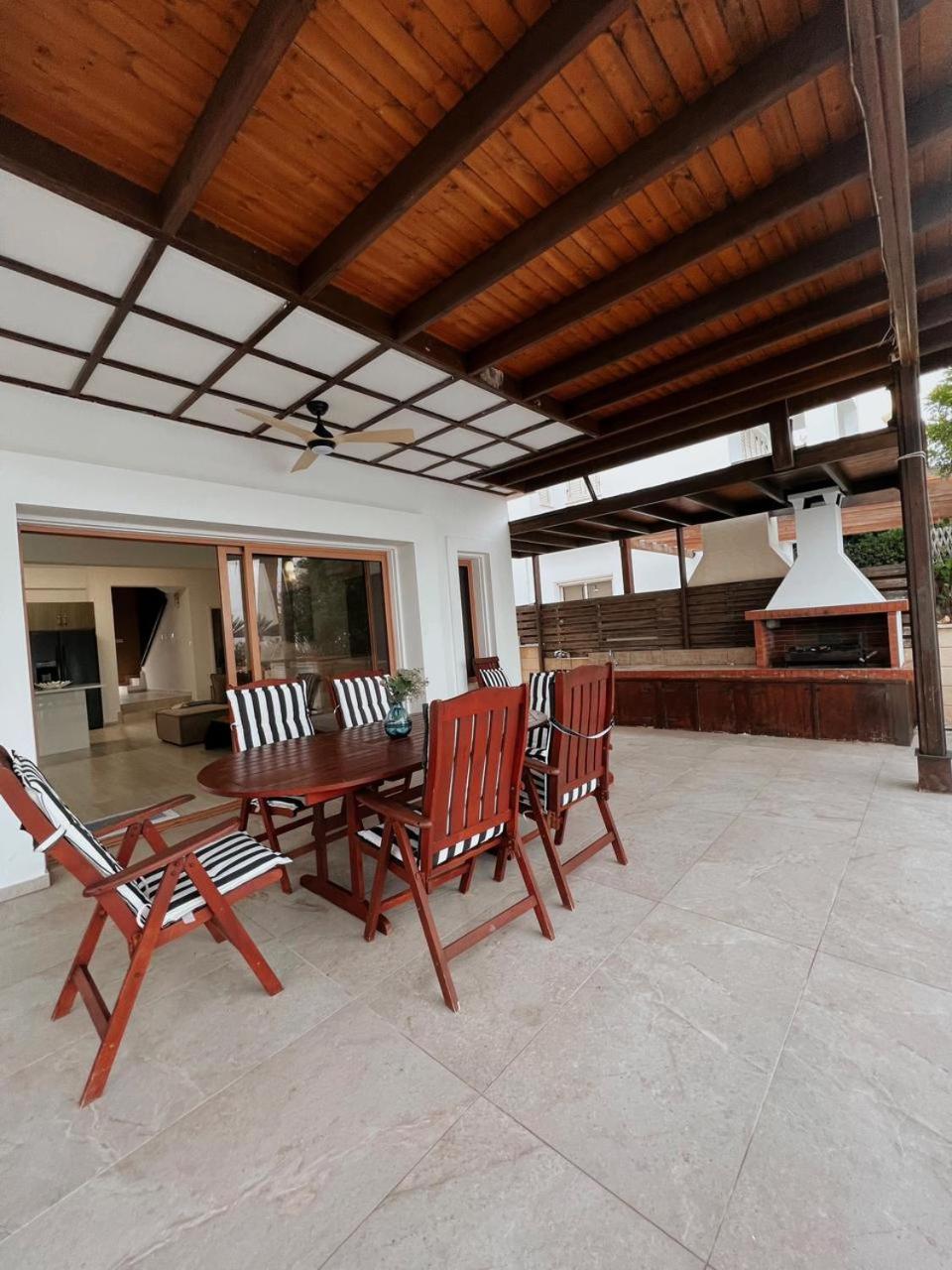 Hotel Oasi Rejuve Villa - Image 1