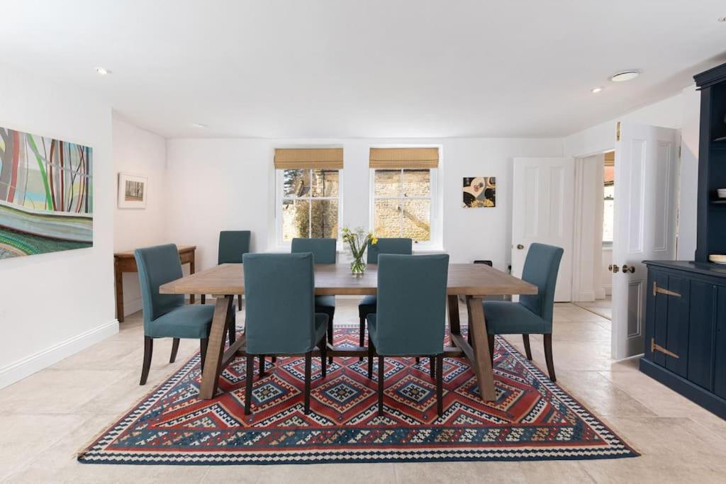Dark Sky Retreat Perfect to Gather and Celebrate! view 4