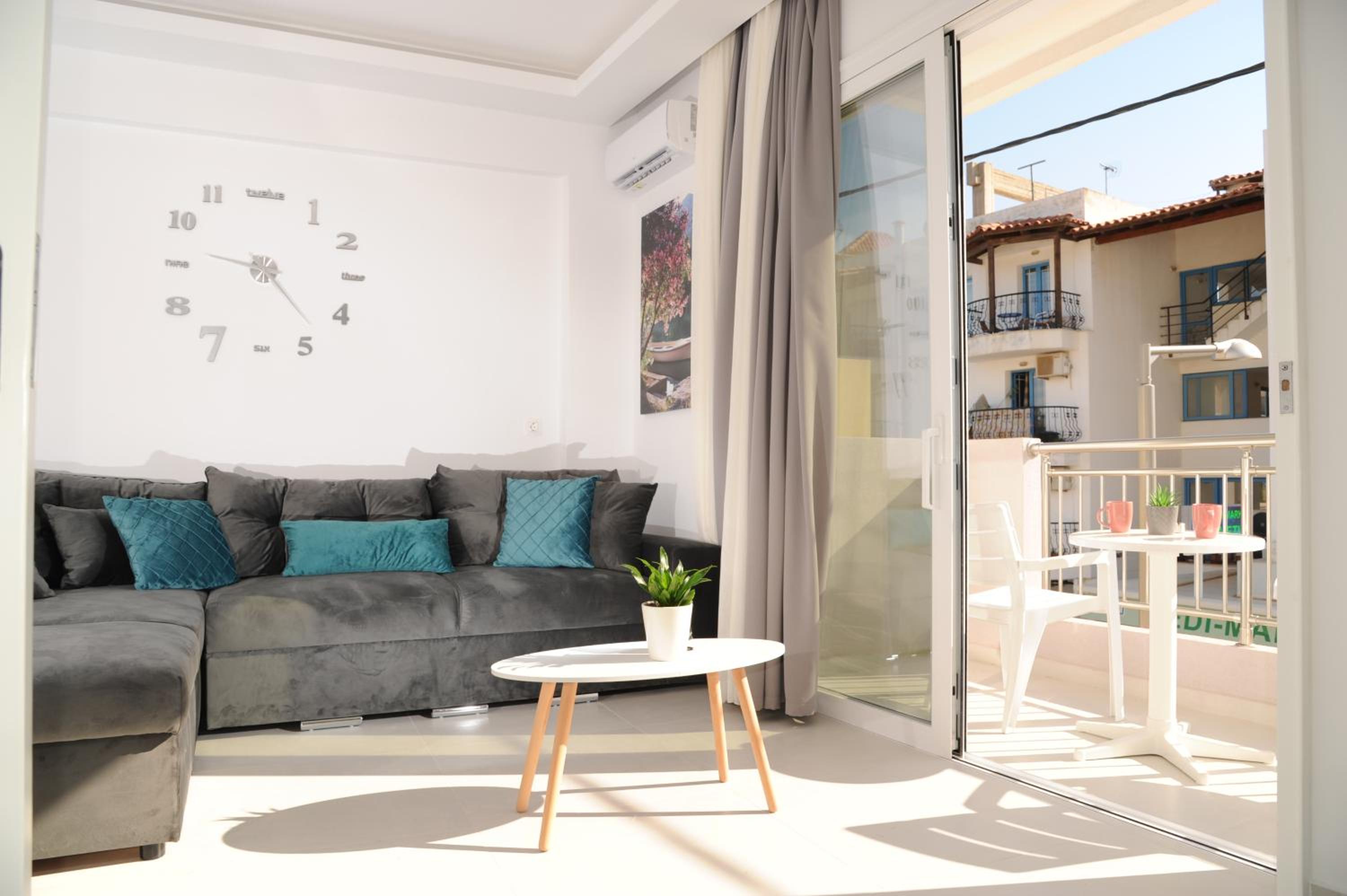 Holiday Home in a great location! Welcome to Crete! view 5