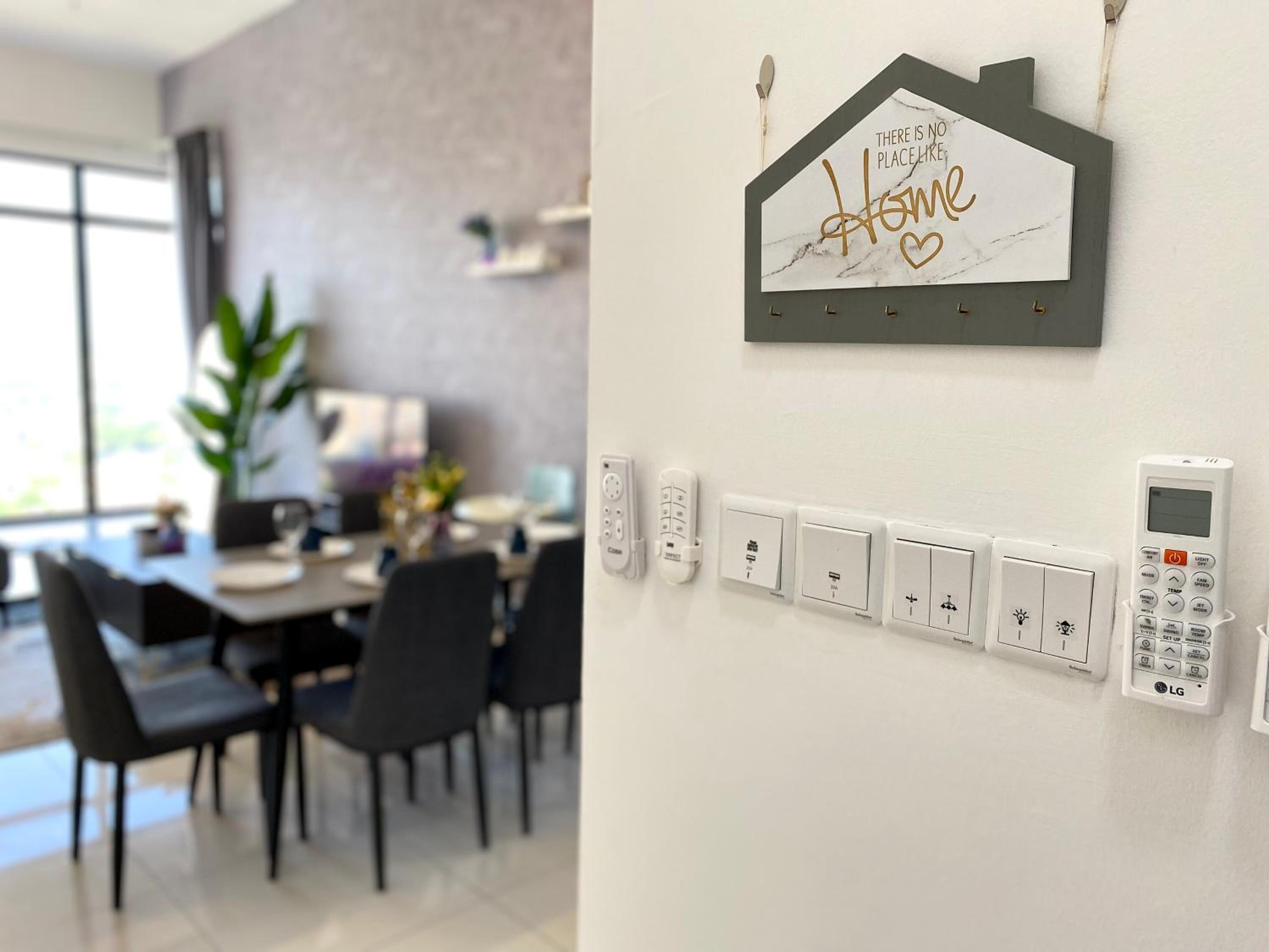 Beacon Executive Suite by stayCATion Homestay photo 7