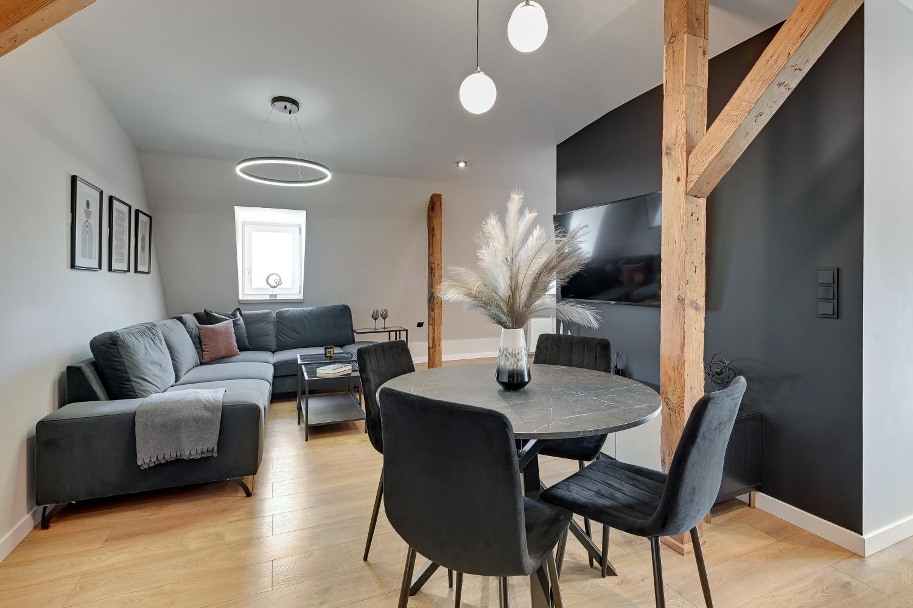 Grunwaldzka Attic by Downtown Apartments