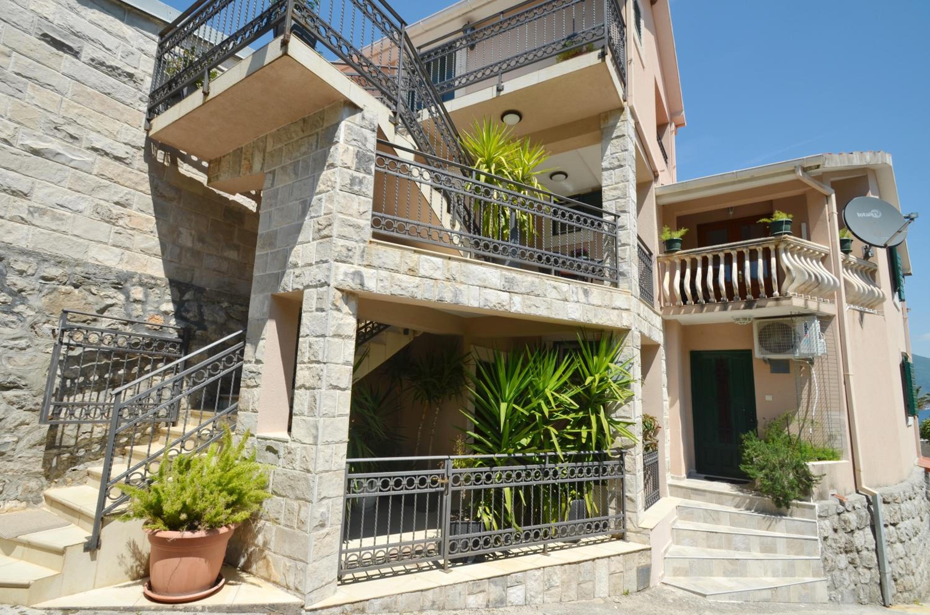 Apartments Volat