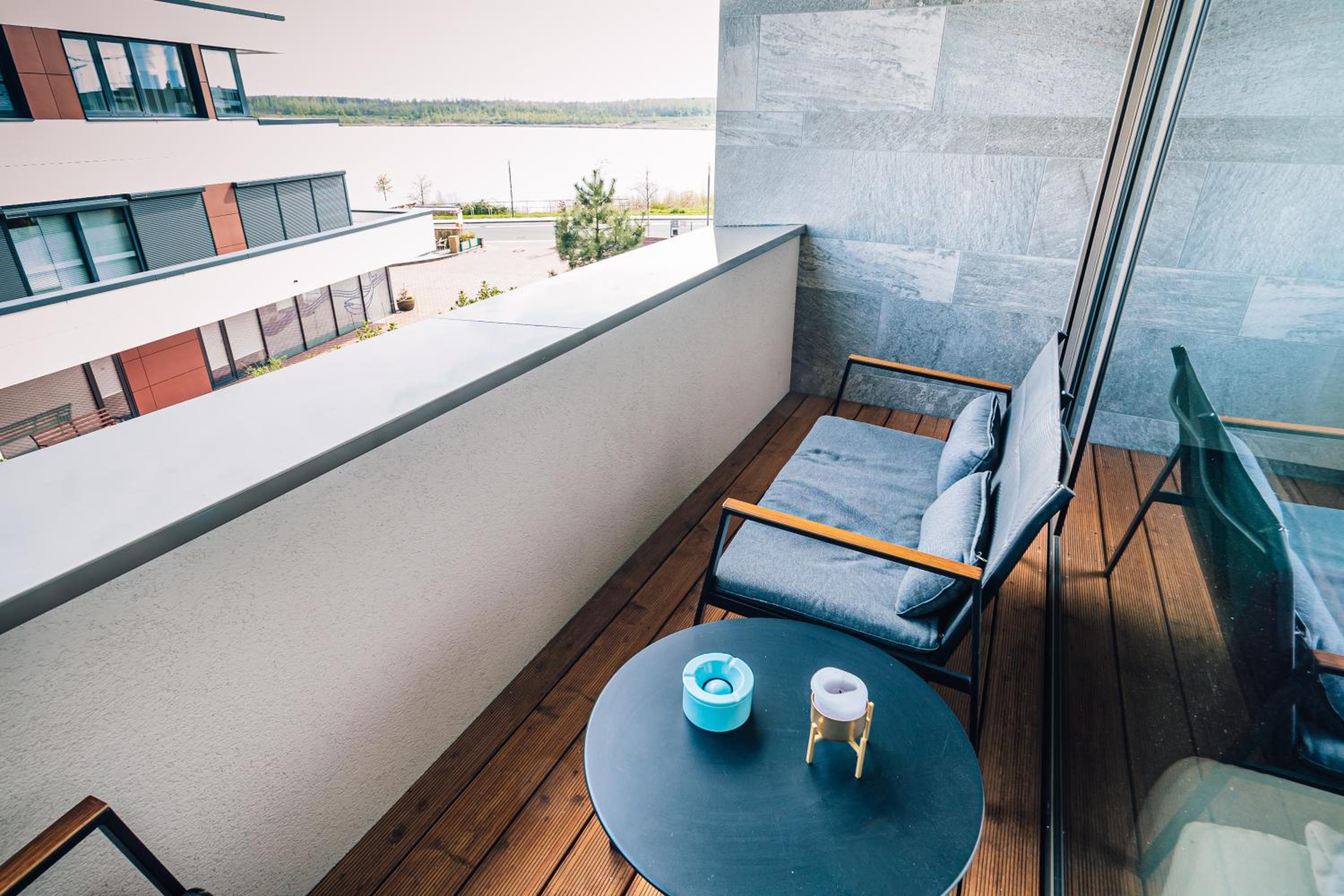LAKESIDE Apartements