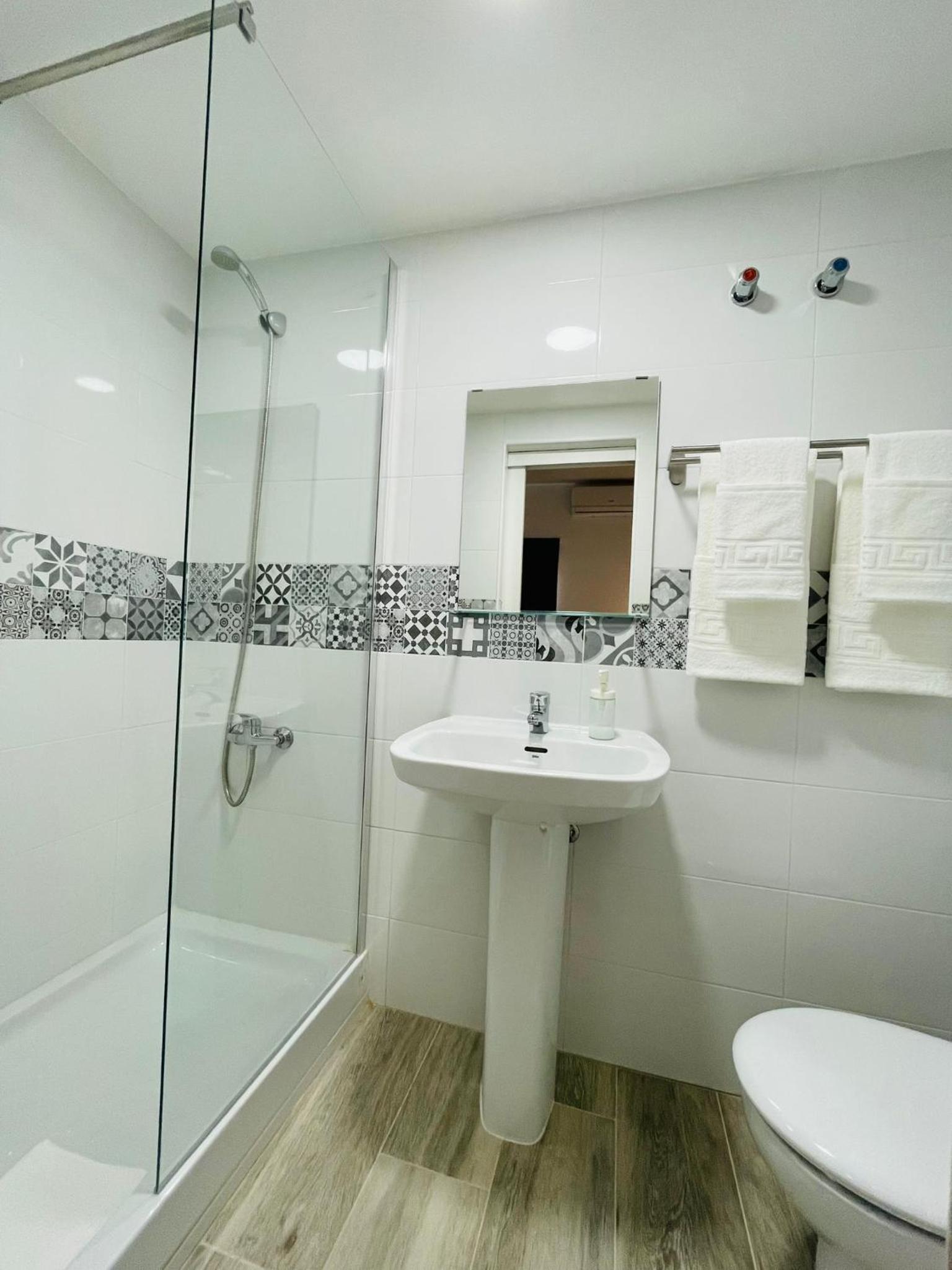 Micaela Charming Hostal - Image 5