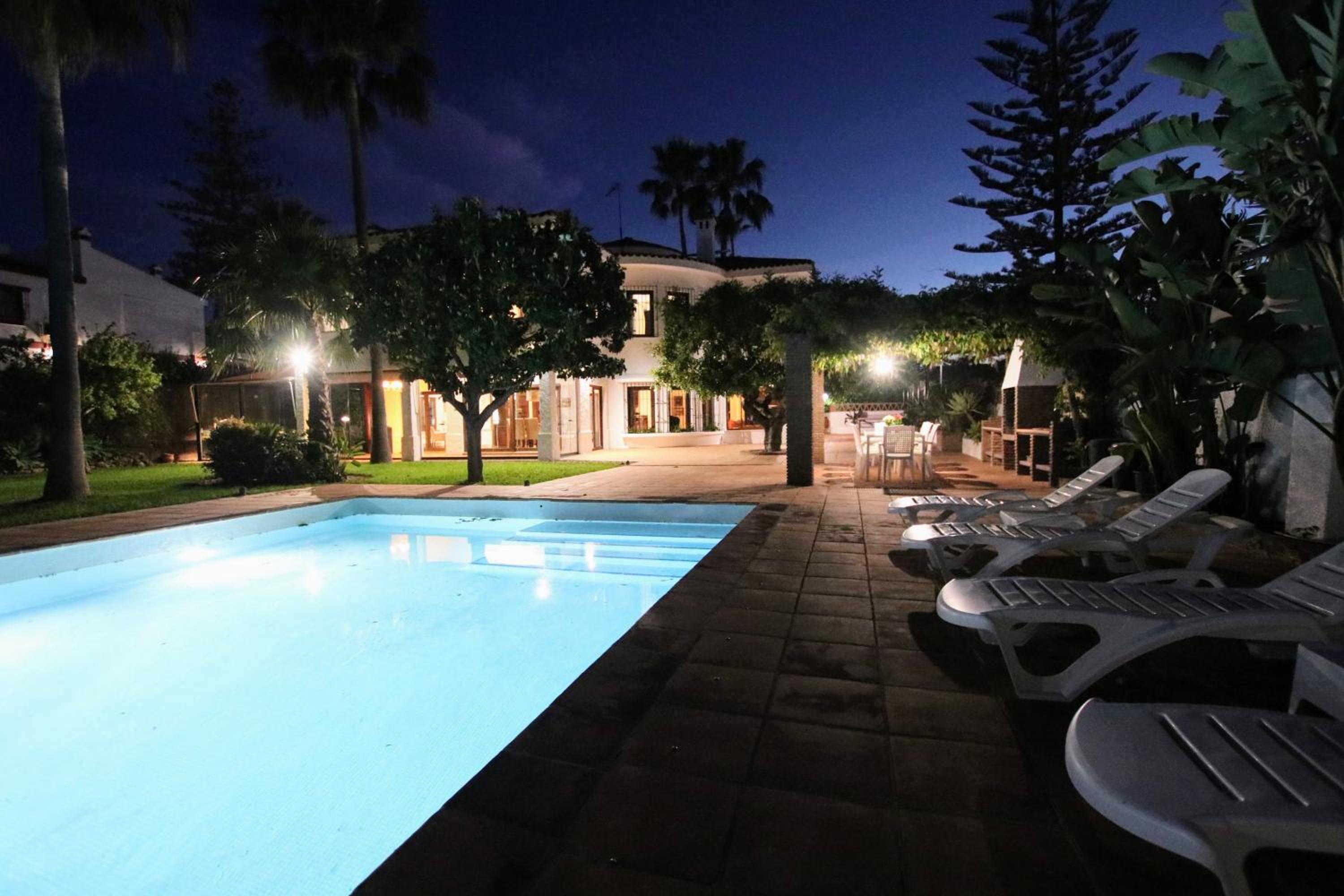 TESS Villa Los Monteros