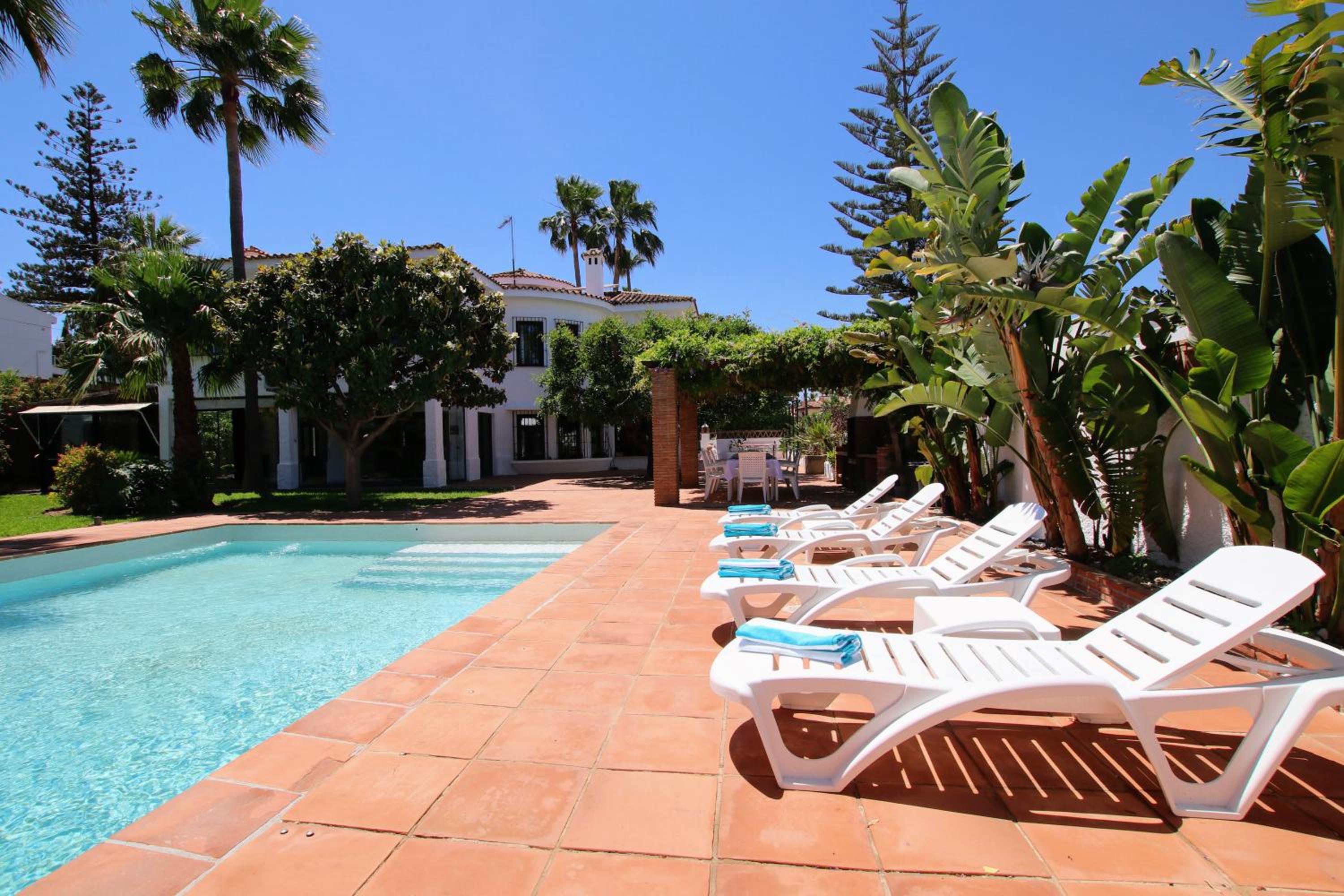 TESS Villa Los Monteros