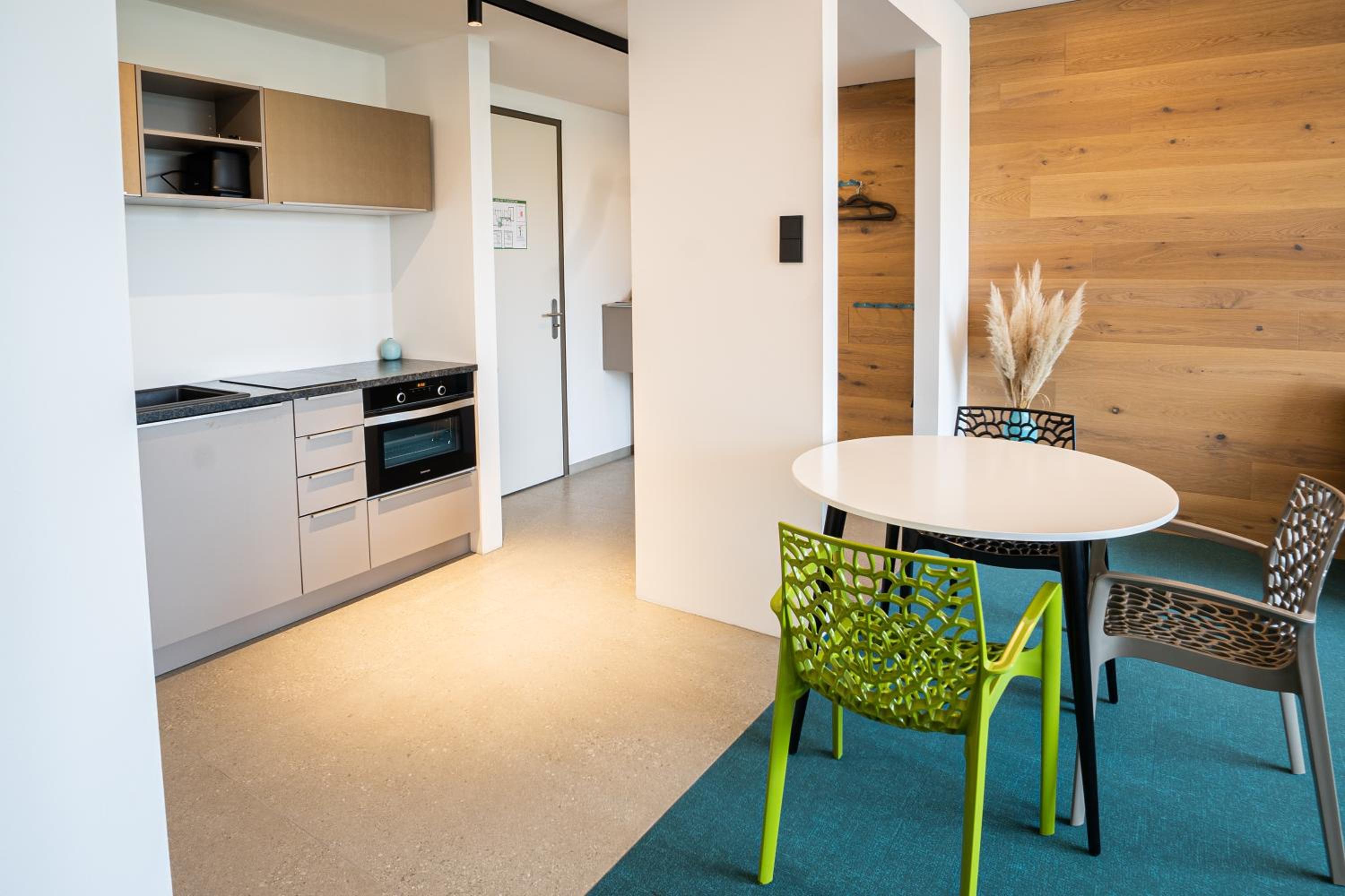 LAKESIDE Apartements
