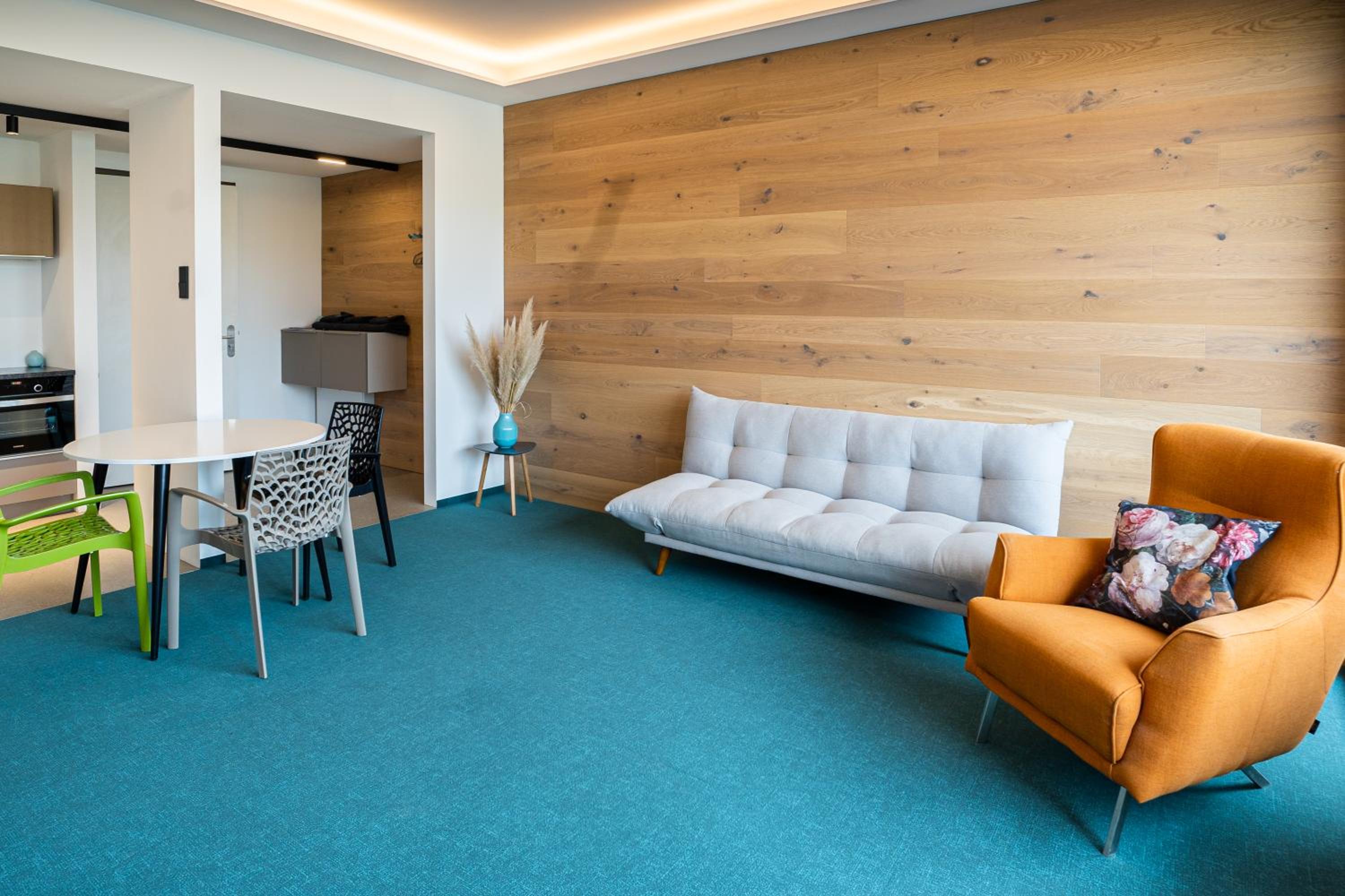 LAKESIDE Apartements