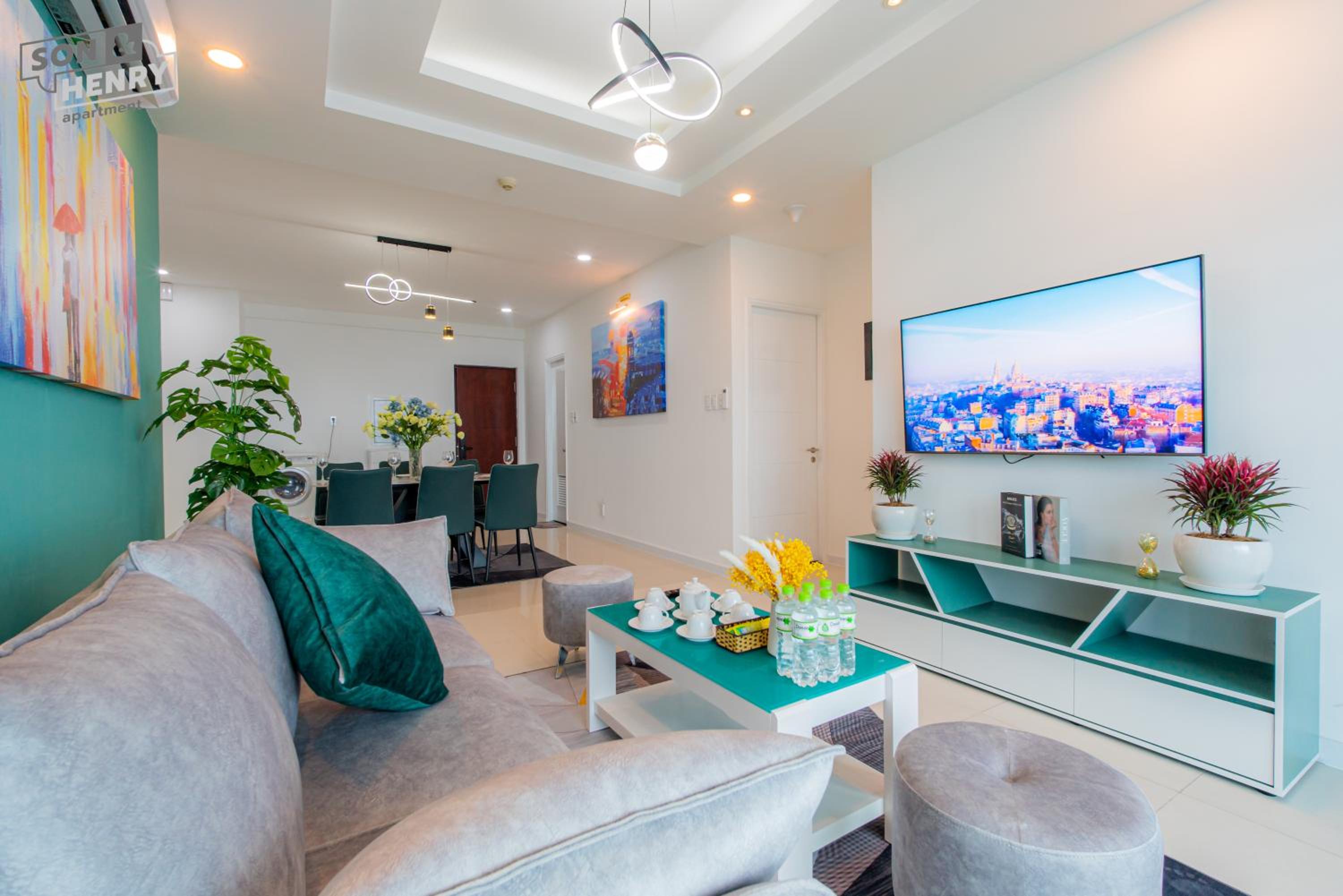 Sailing Apartment District 1