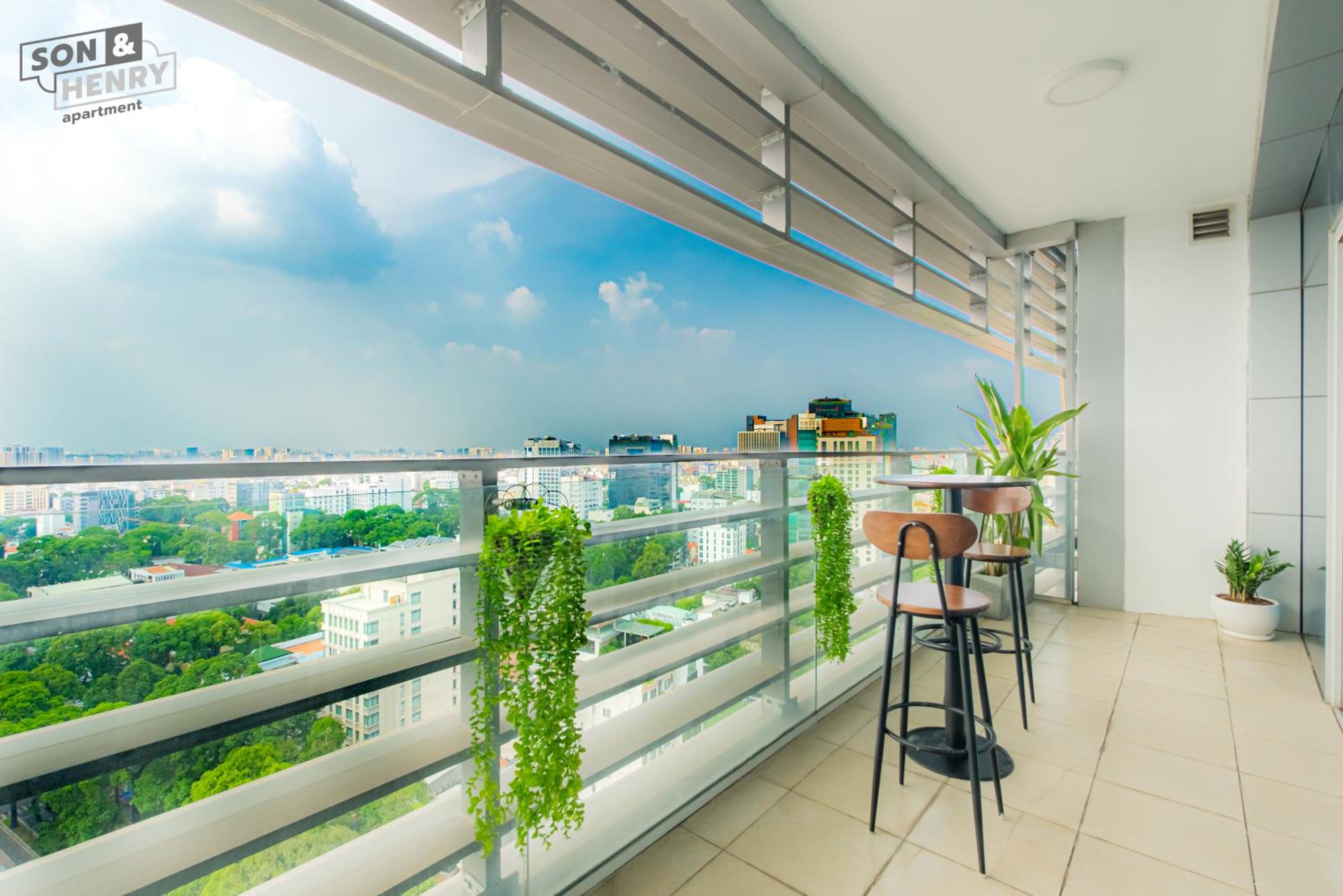 Sailing Apartment District 1