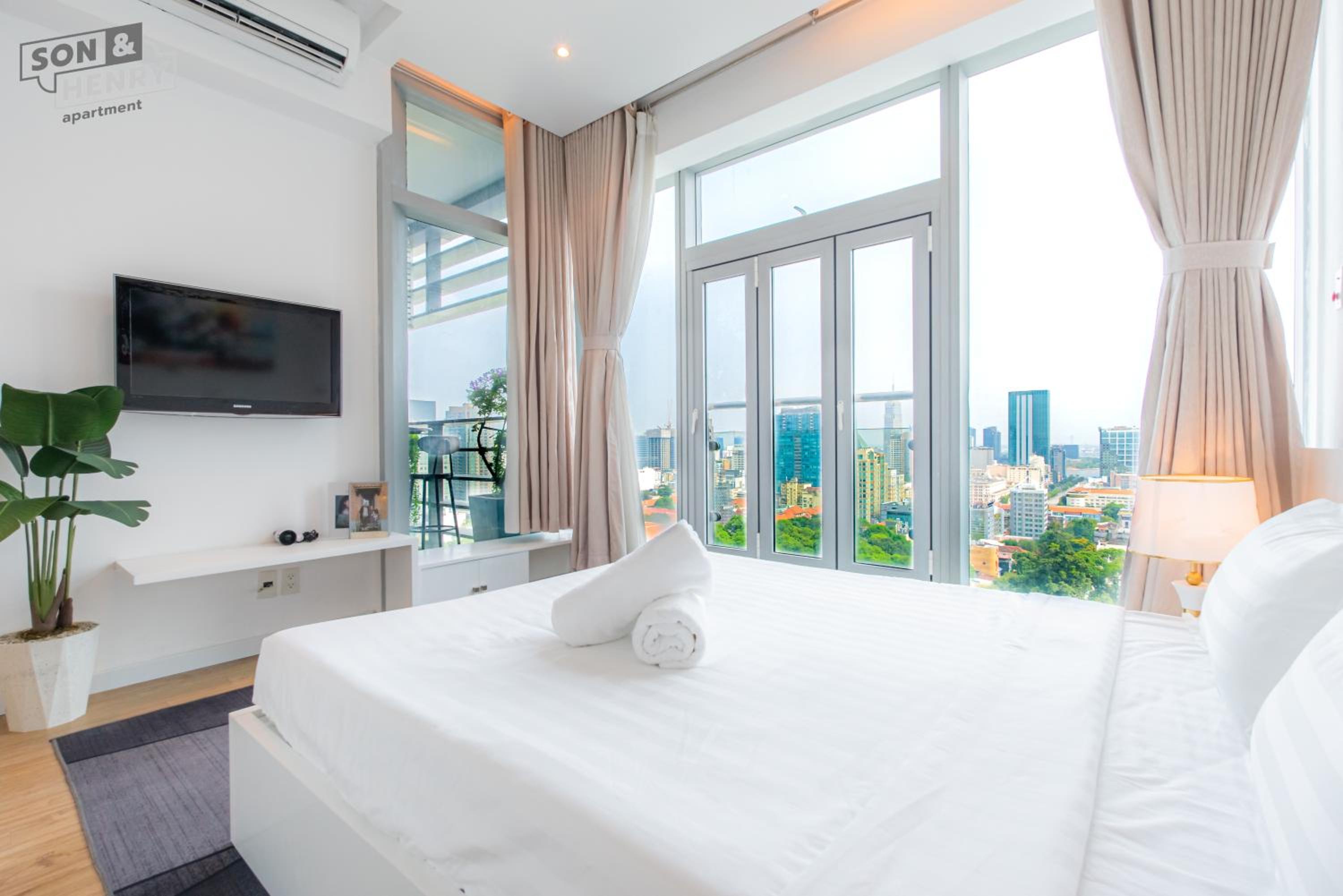Sailing Apartment District 1