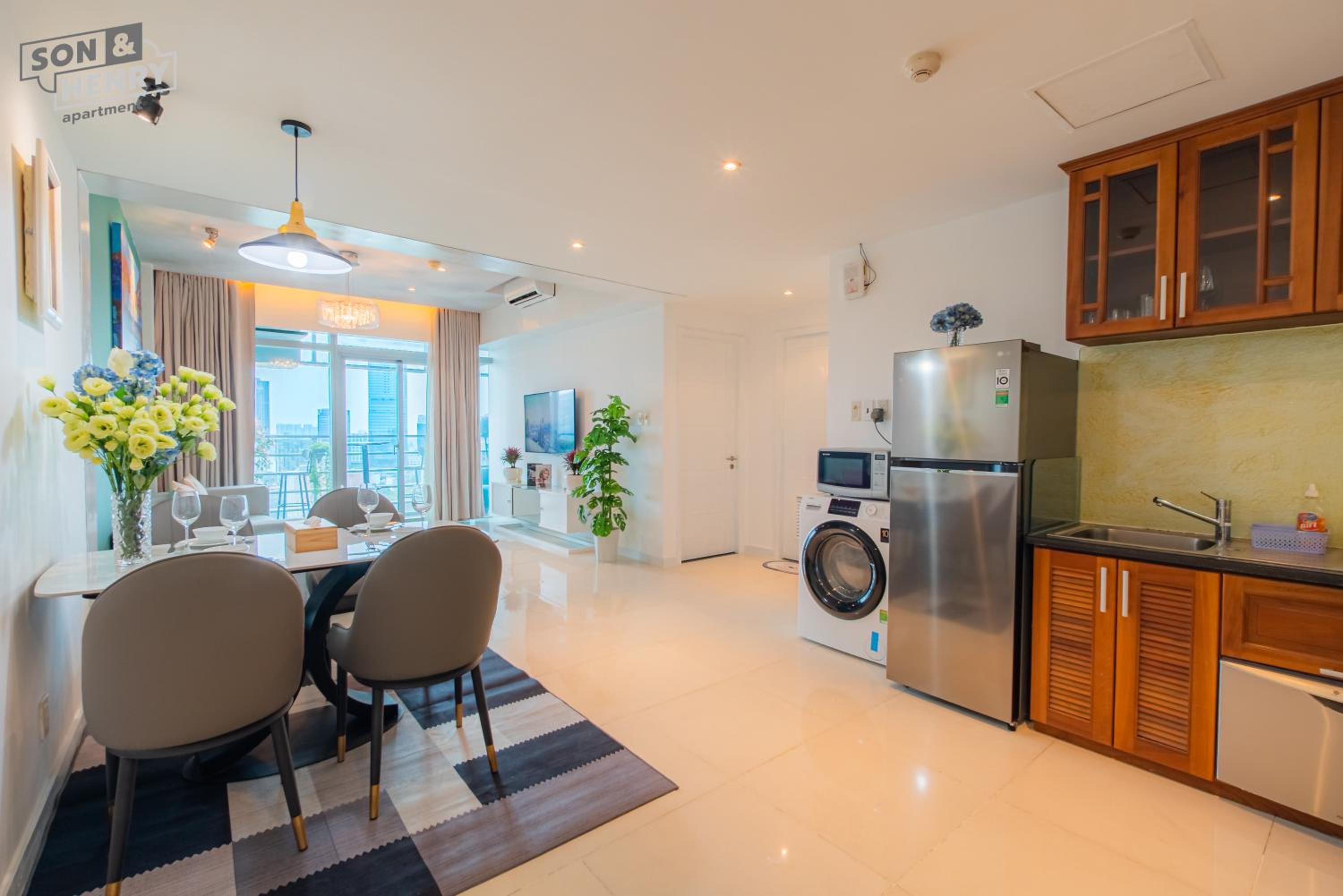 Sailing Apartment District 1