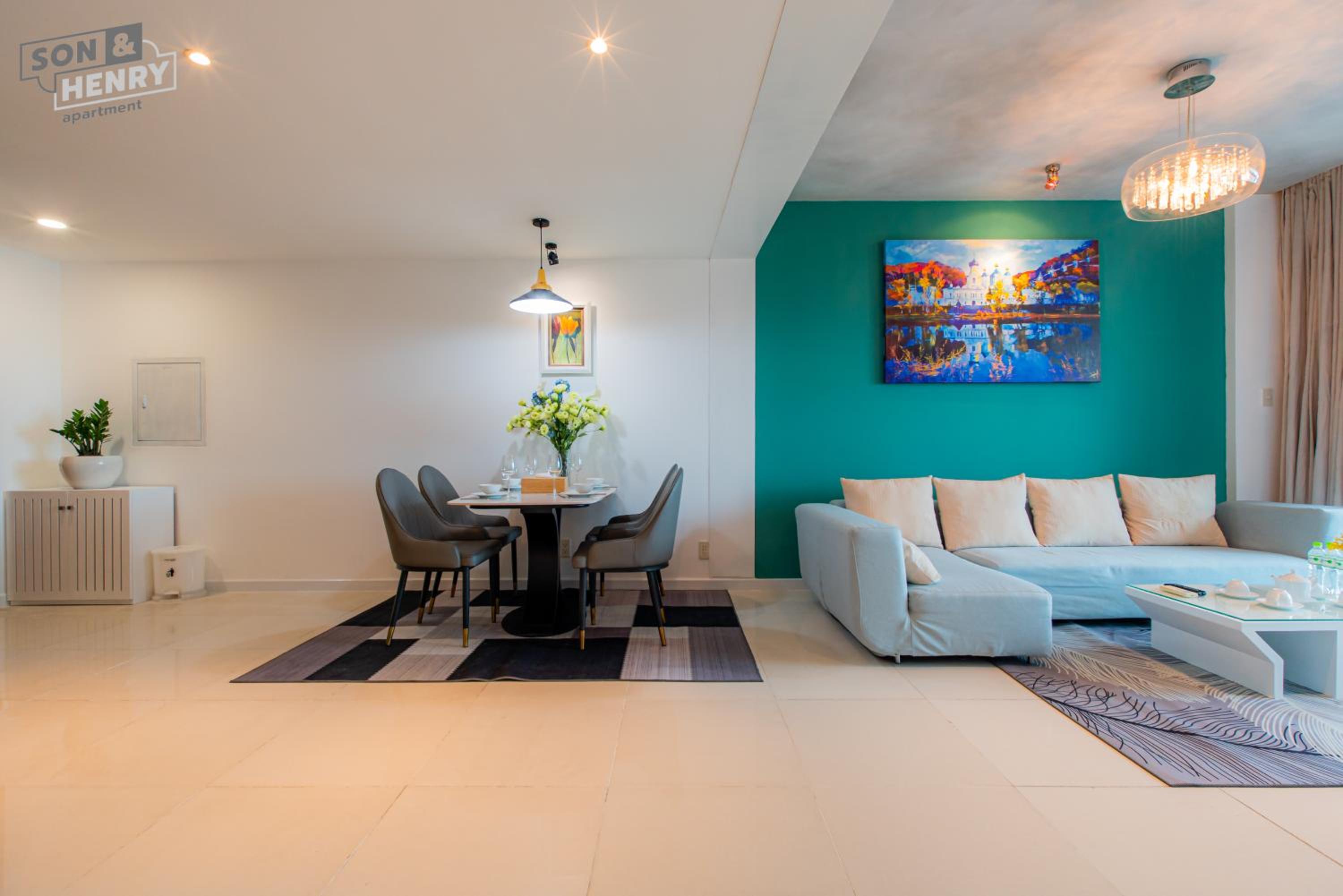 Sailing Apartment District 1