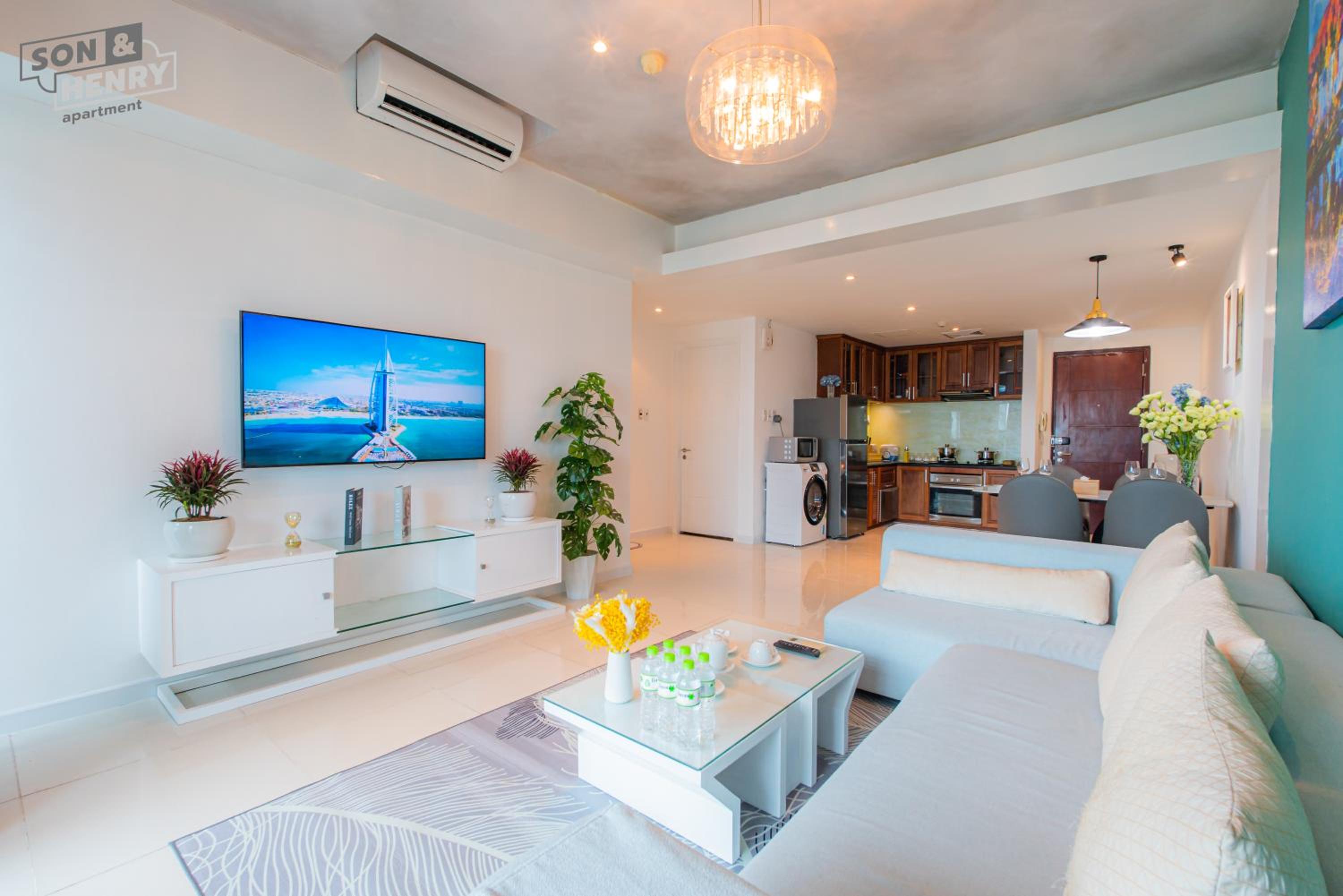 Sailing Apartment District 1