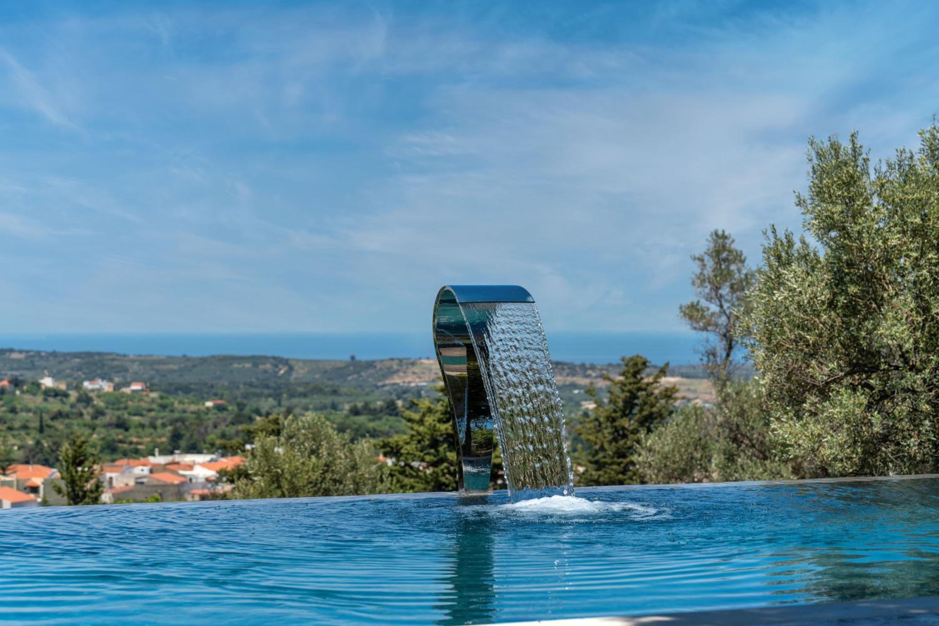 Sunshine - Fairytale Countryside Villa by etouri