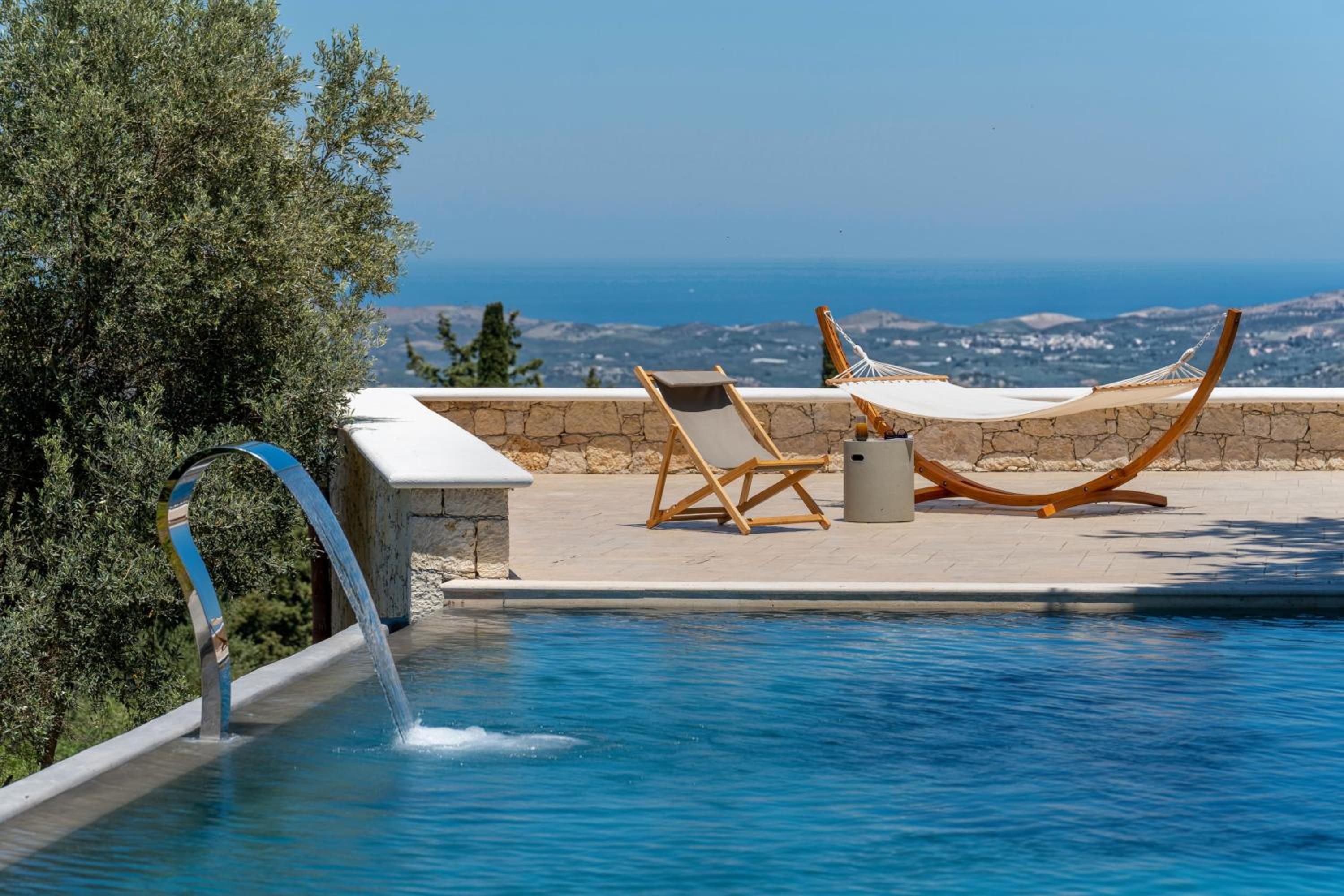 Sunshine - Fairytale Countryside Villa by etouri